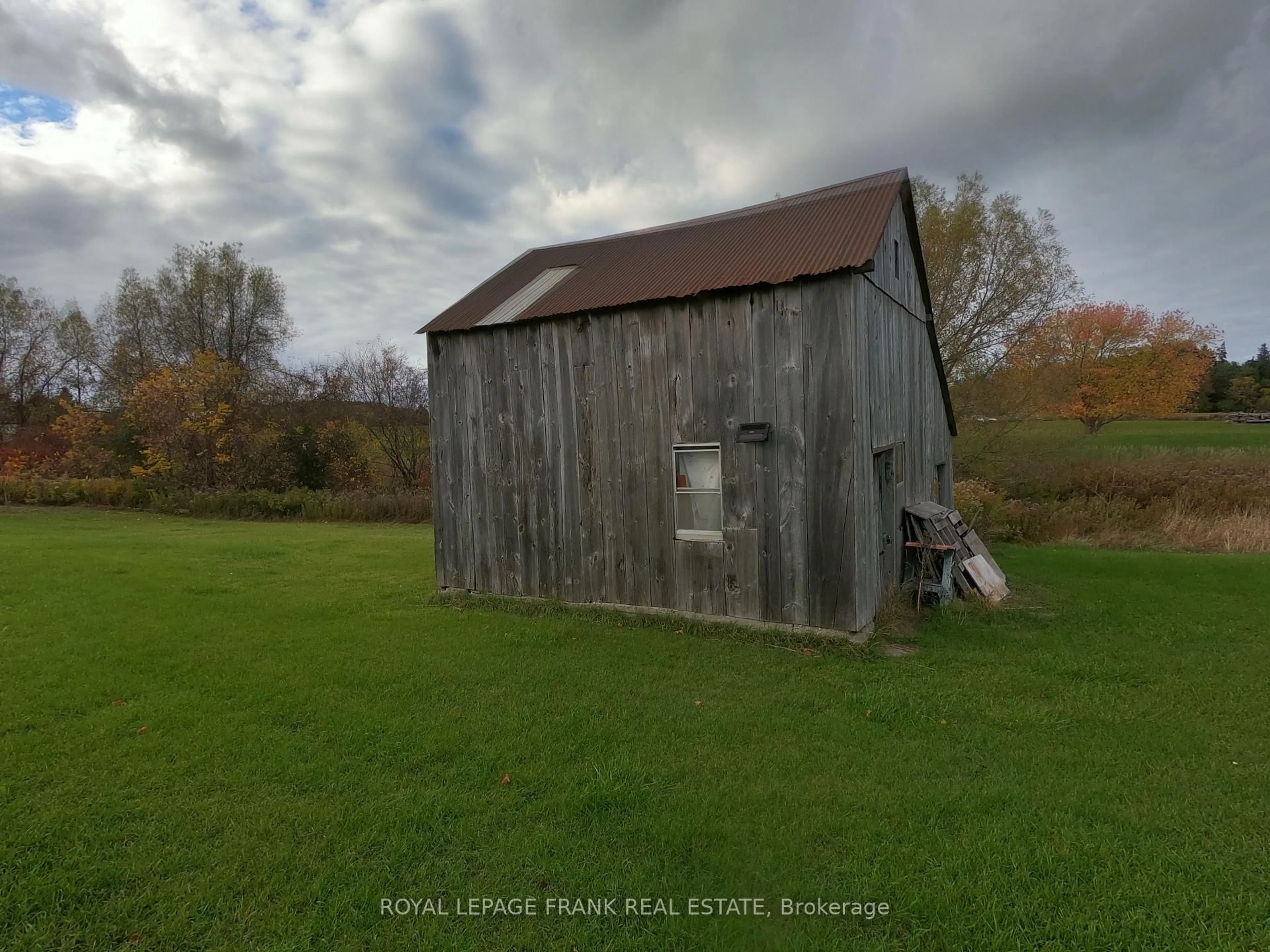 Shed for 1974 County Road 2, Port Hope Ontario L1A 3V7