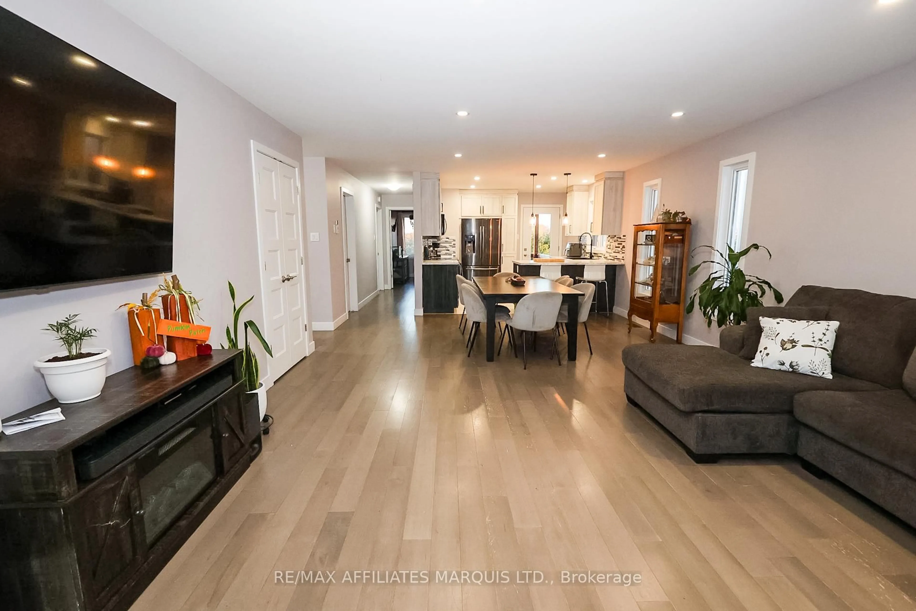 Unknown for 310 Moisson St, Russell Ontario K0A 1W0