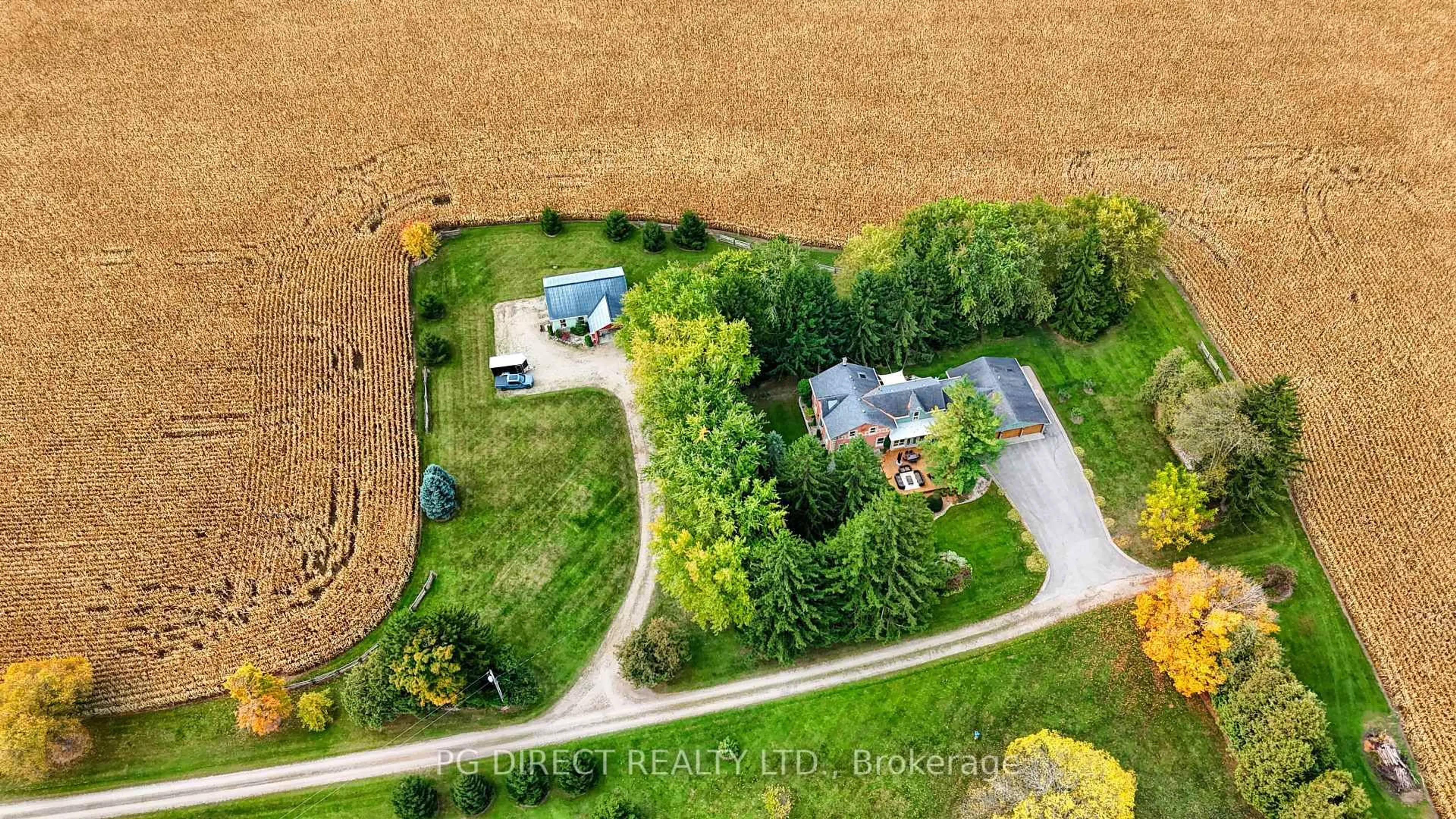 A pic from outside/outdoor area/front of a property/back of a property/a pic from drone, street for 7812 Guelph Nichol Townline, Guelph/Eramosa Ontario N1H 6J2