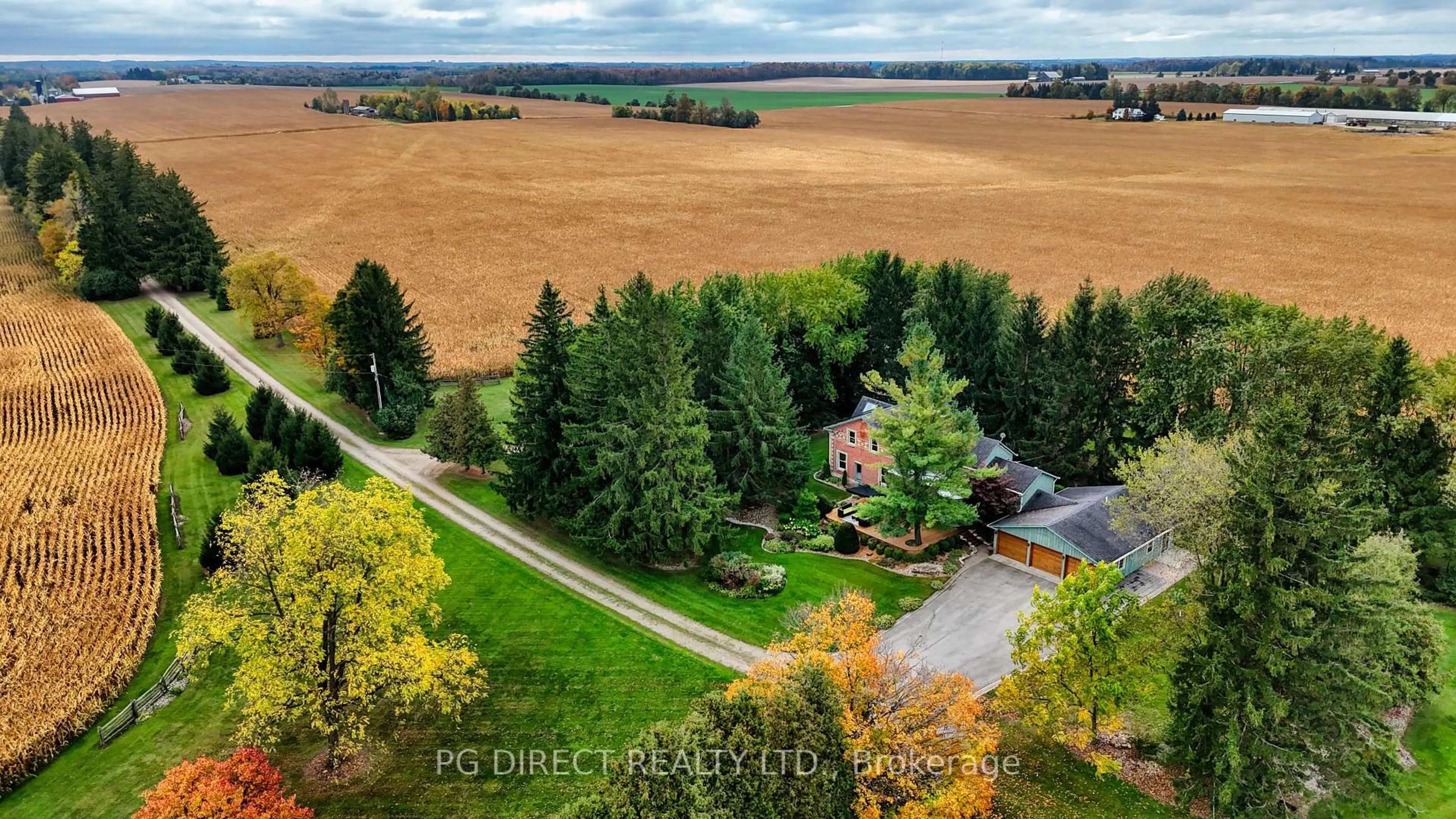 A pic from outside/outdoor area/front of a property/back of a property/a pic from drone, unknown for 7812 Guelph Nichol Townline, Guelph/Eramosa Ontario N1H 6J2