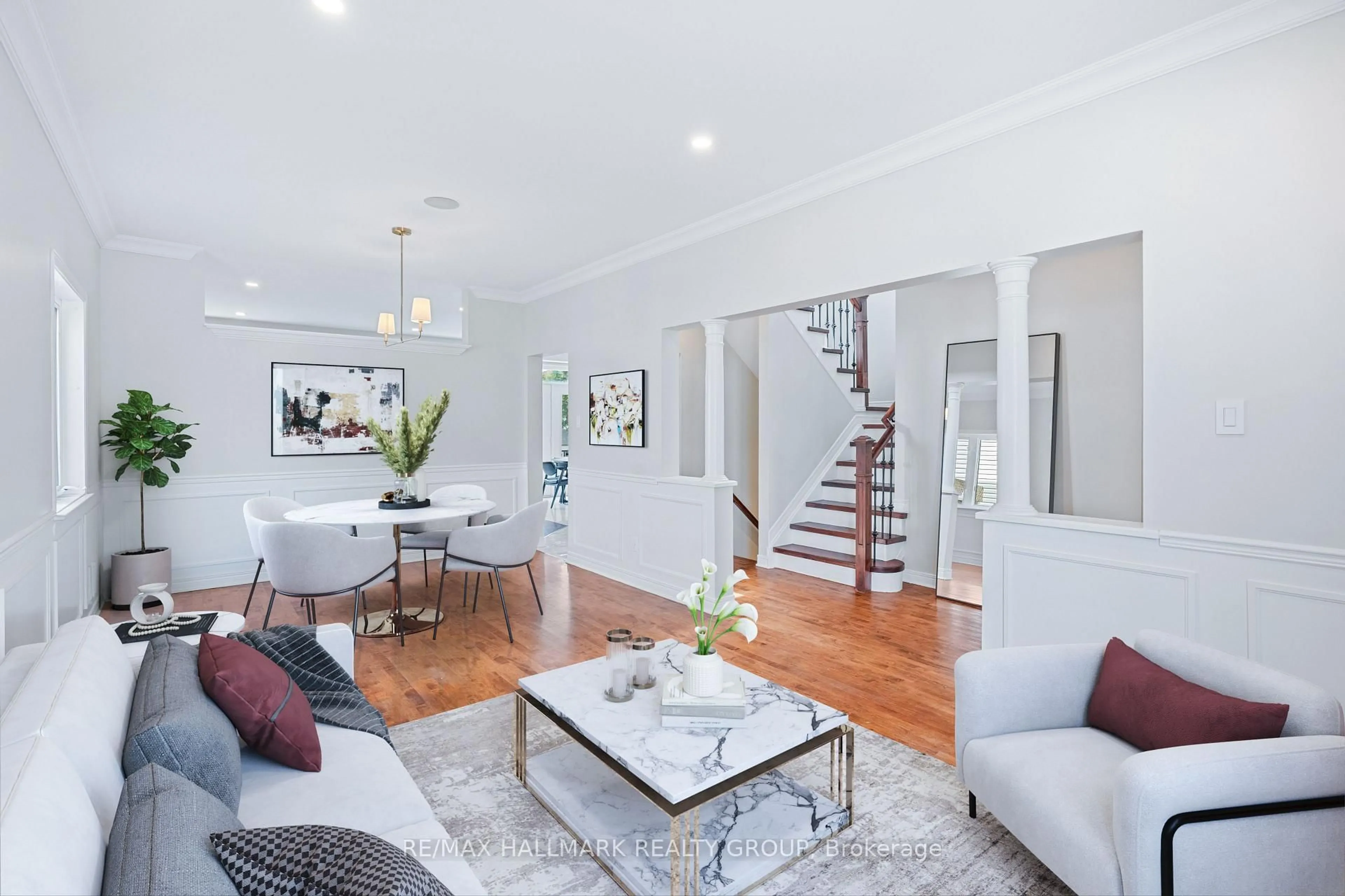 Living room with furniture, unknown for 41 Smoketree Cres, Stittsville Ontario K2S 2B8