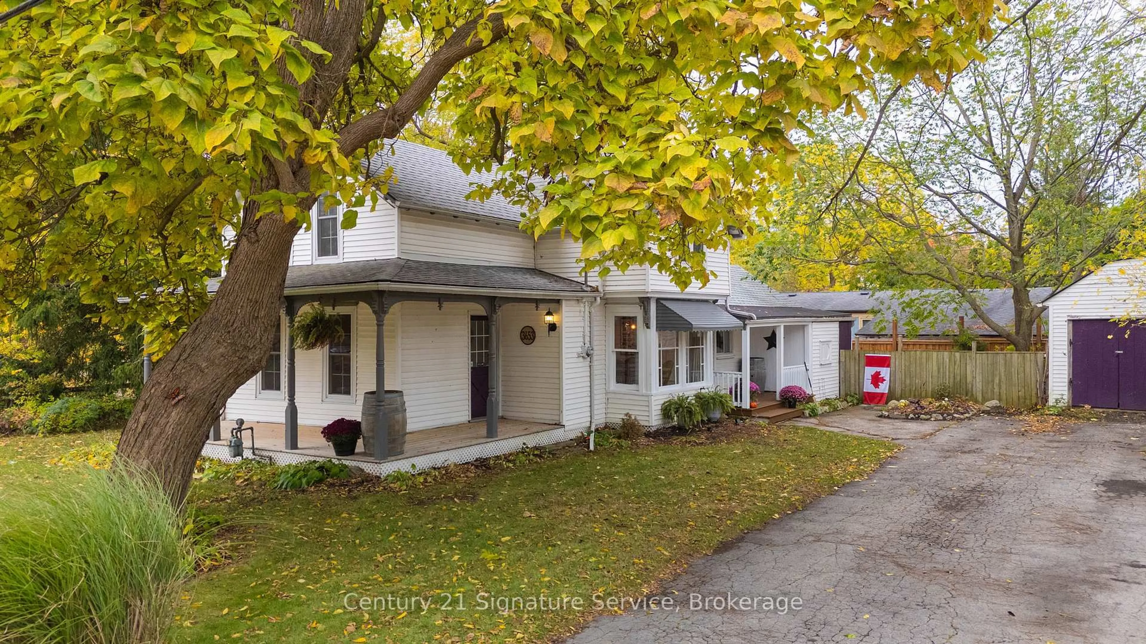 Home with vinyl exterior material, street for 3653 Dominion Rd, Fort Erie Ontario L0S 1N0