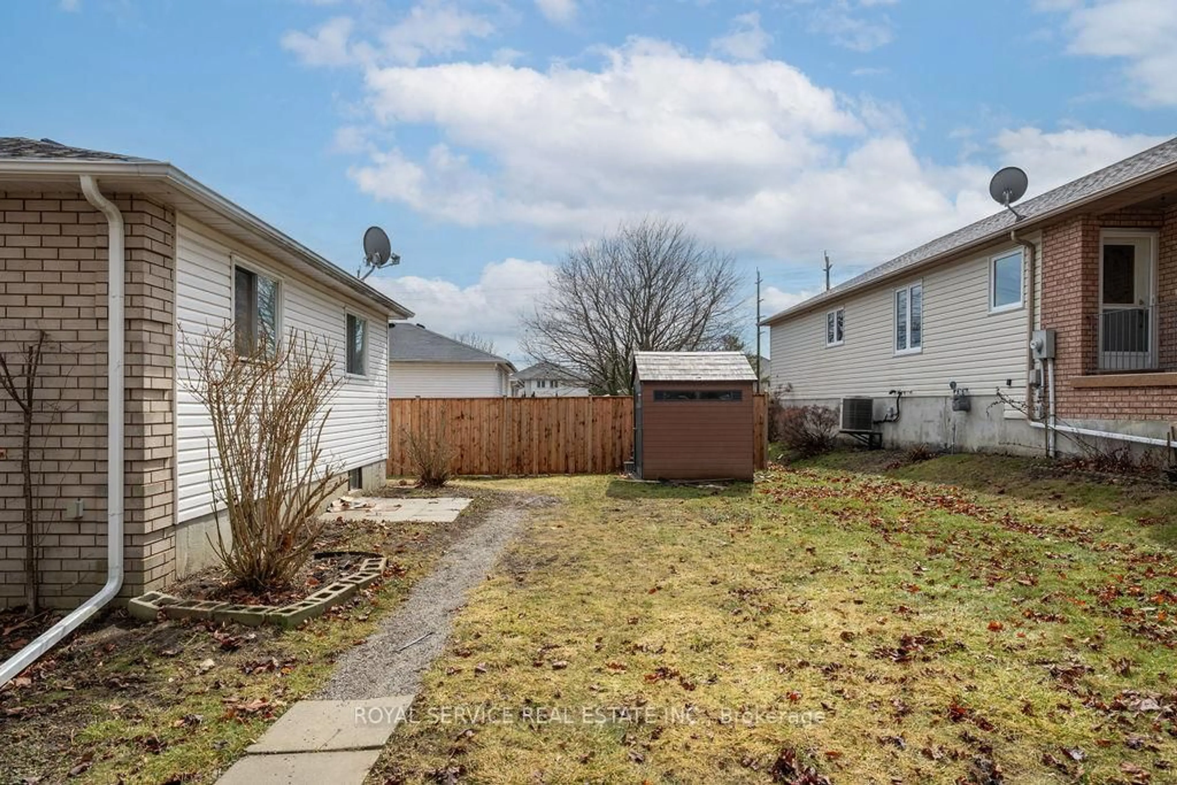 Unknown for 661 Ewing St, Cobourg Ontario K9A 5N7