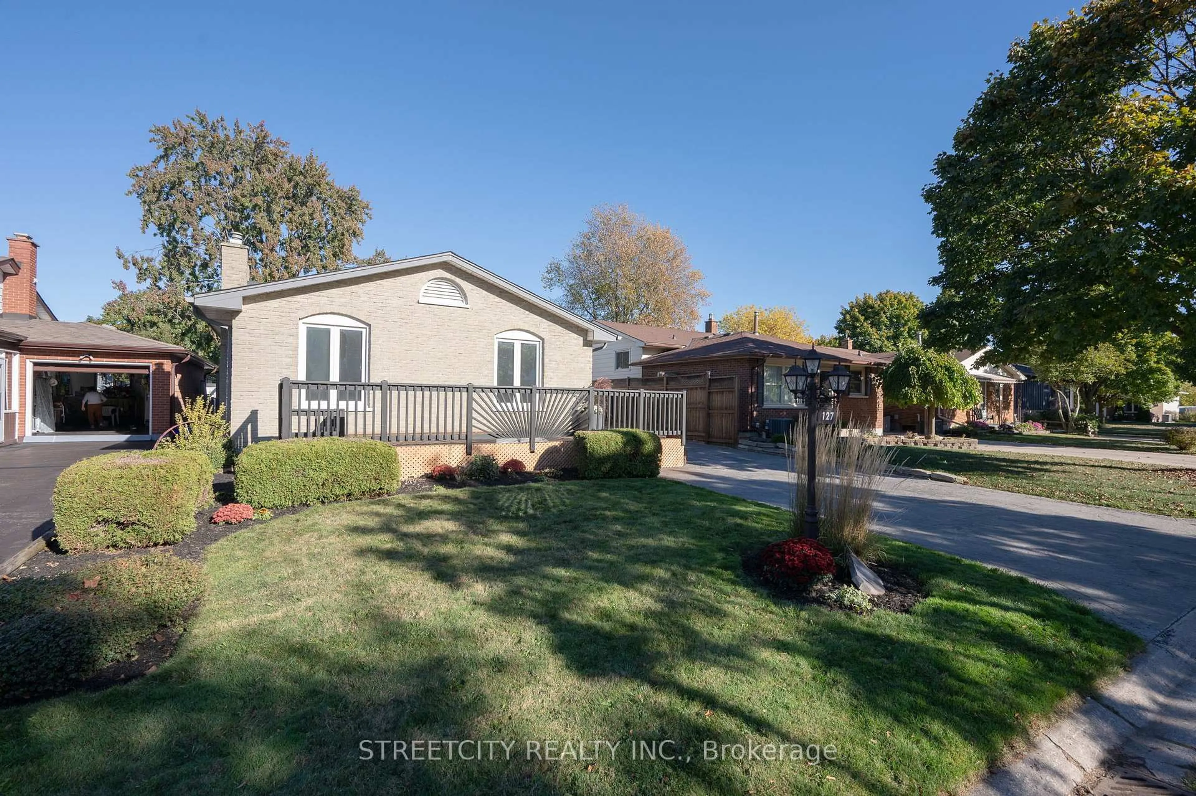 Home with vinyl exterior material, street for 127 Garland Lane, London East Ontario N5V 3K9
