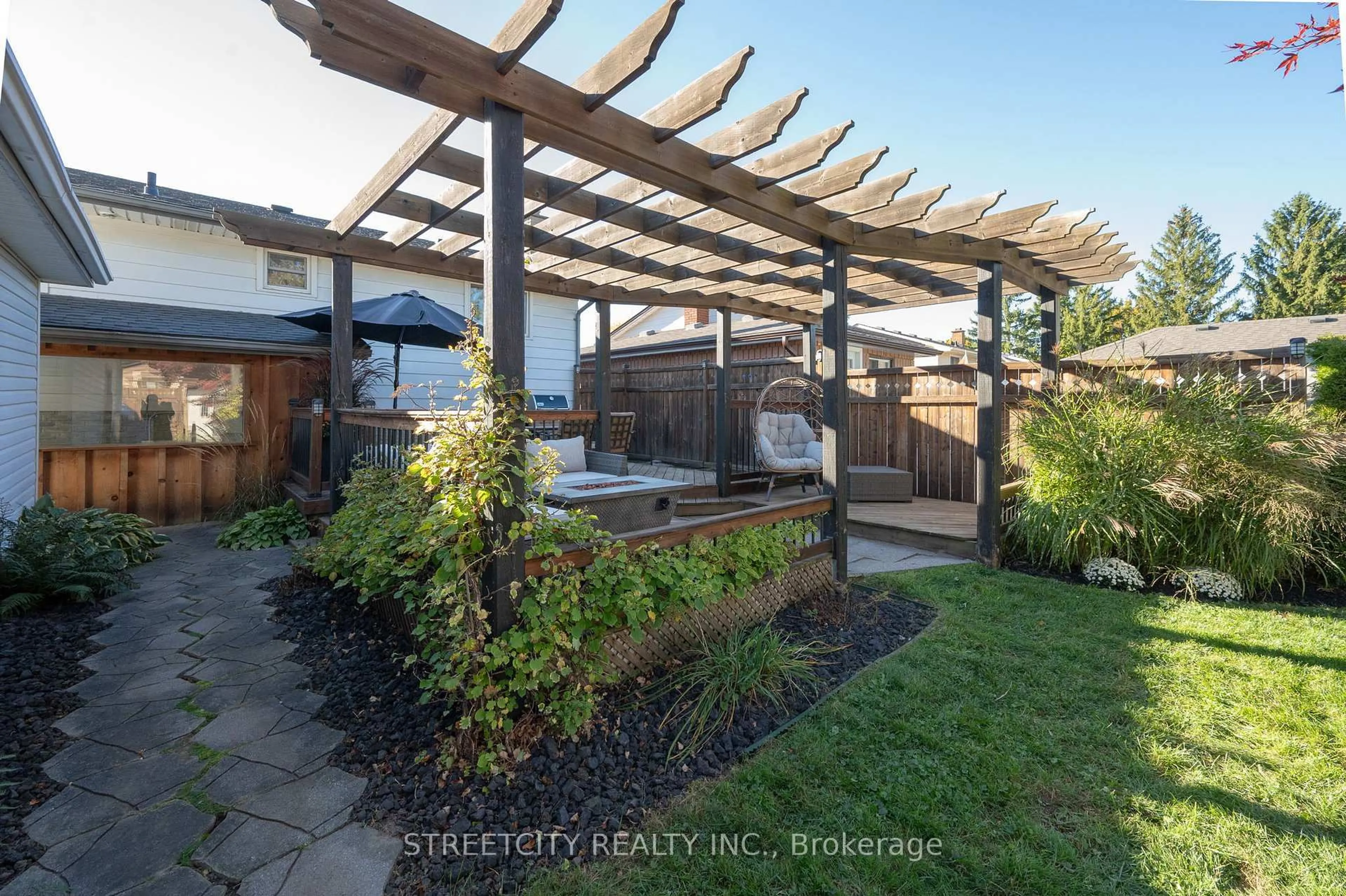 Patio, street for 127 Garland Lane, London East Ontario N5V 3K9