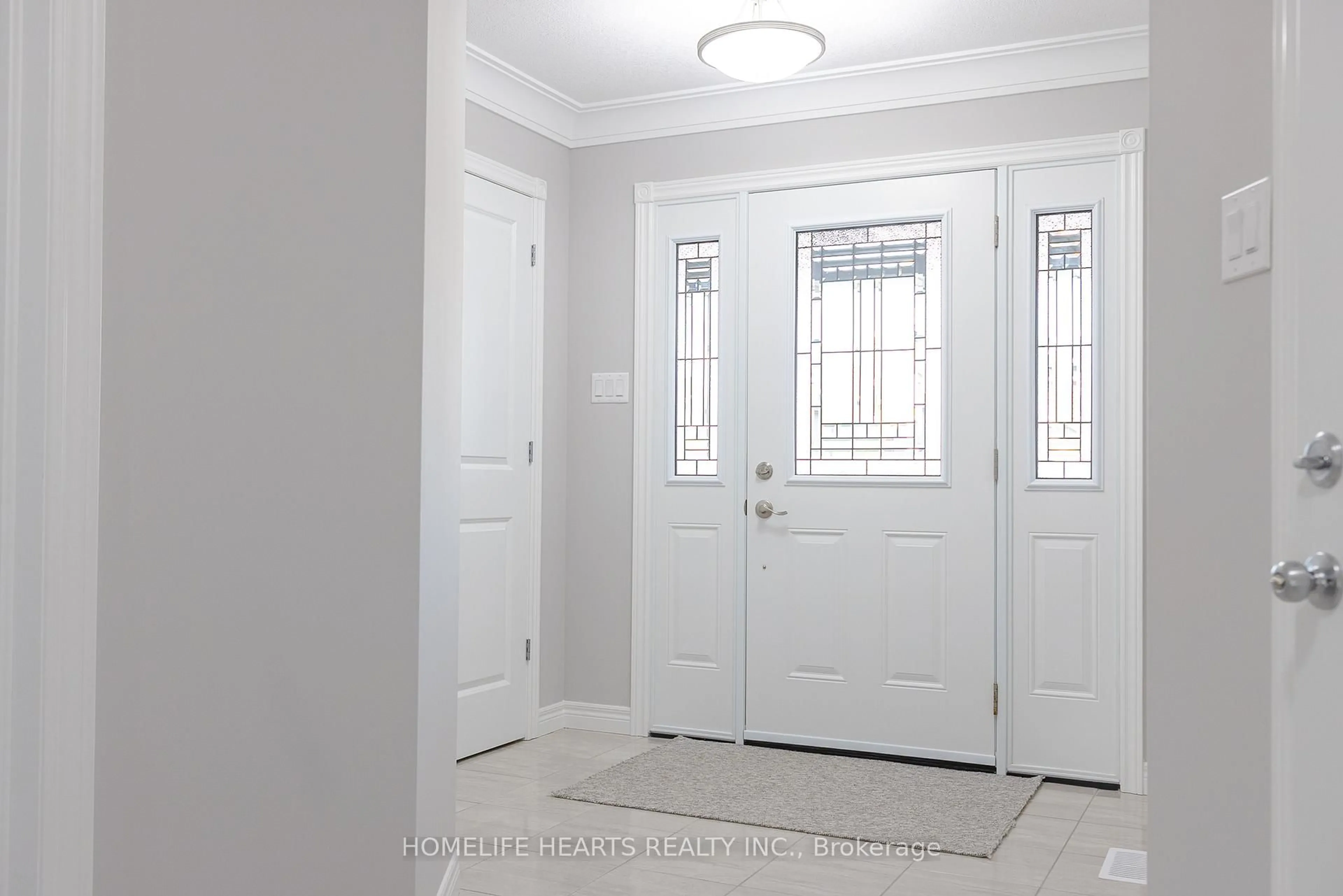 Indoor entryway for 32 Maryann Lane, Asphodel-Norwood Ontario K0L 2V0