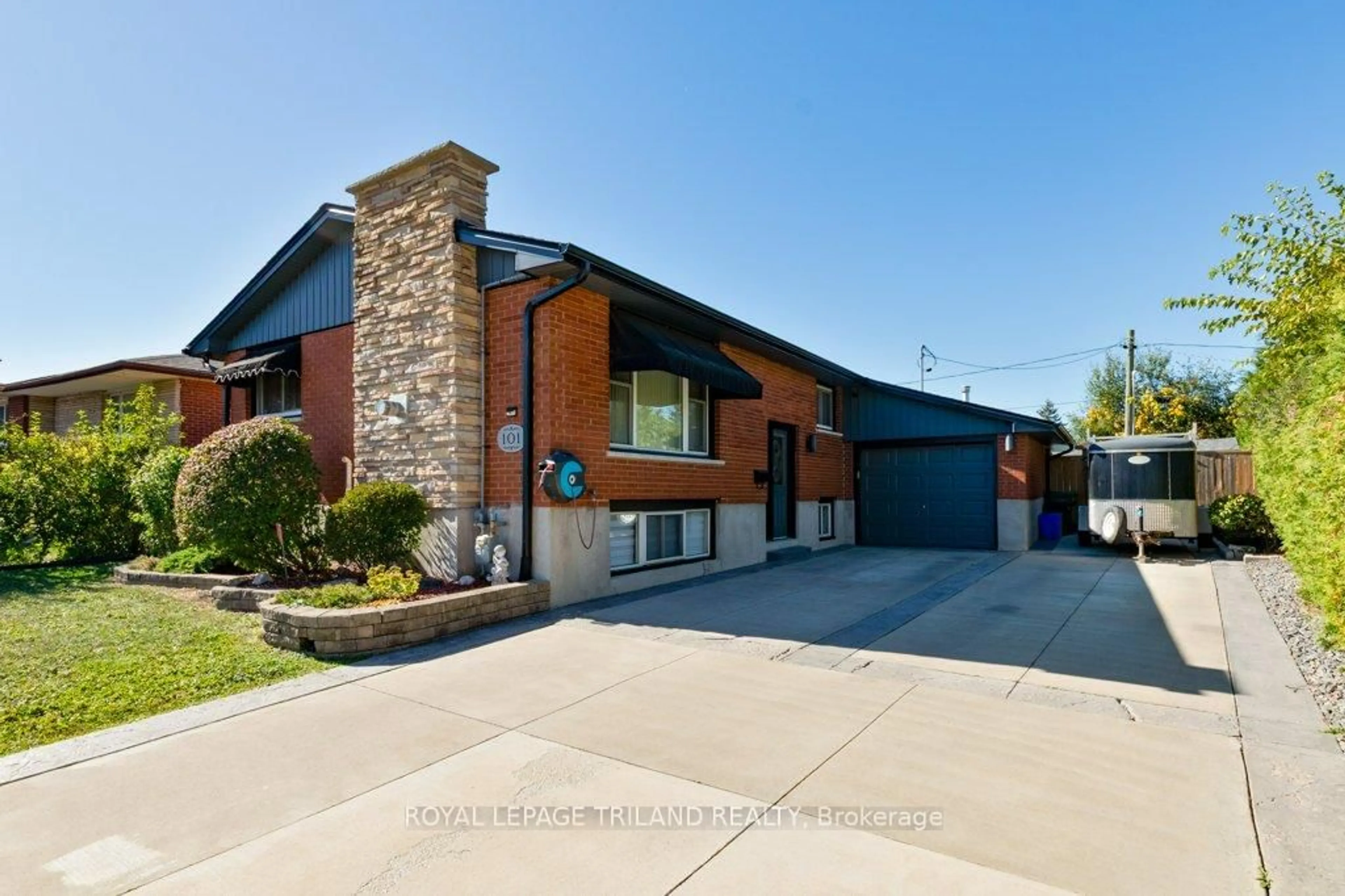 Home with brick exterior material, street for 101 Confederation Dr, St. Thomas Ontario N5P 3P6