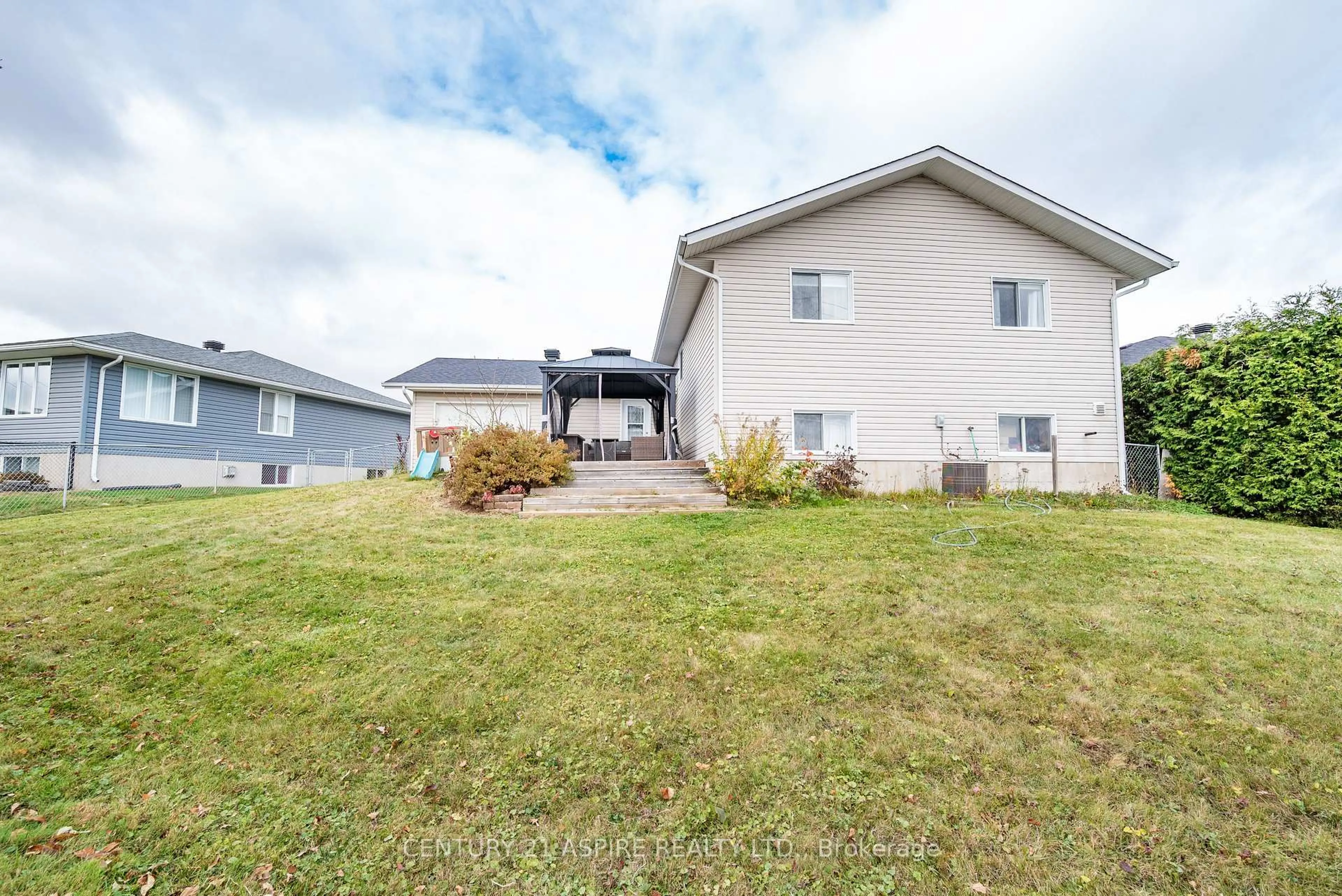 A pic from outside/outdoor area/front of a property/back of a property/a pic from drone, water/lake/river/ocean view for 527 Angus Campbell Dr, Pembroke Ontario K8A 8K6