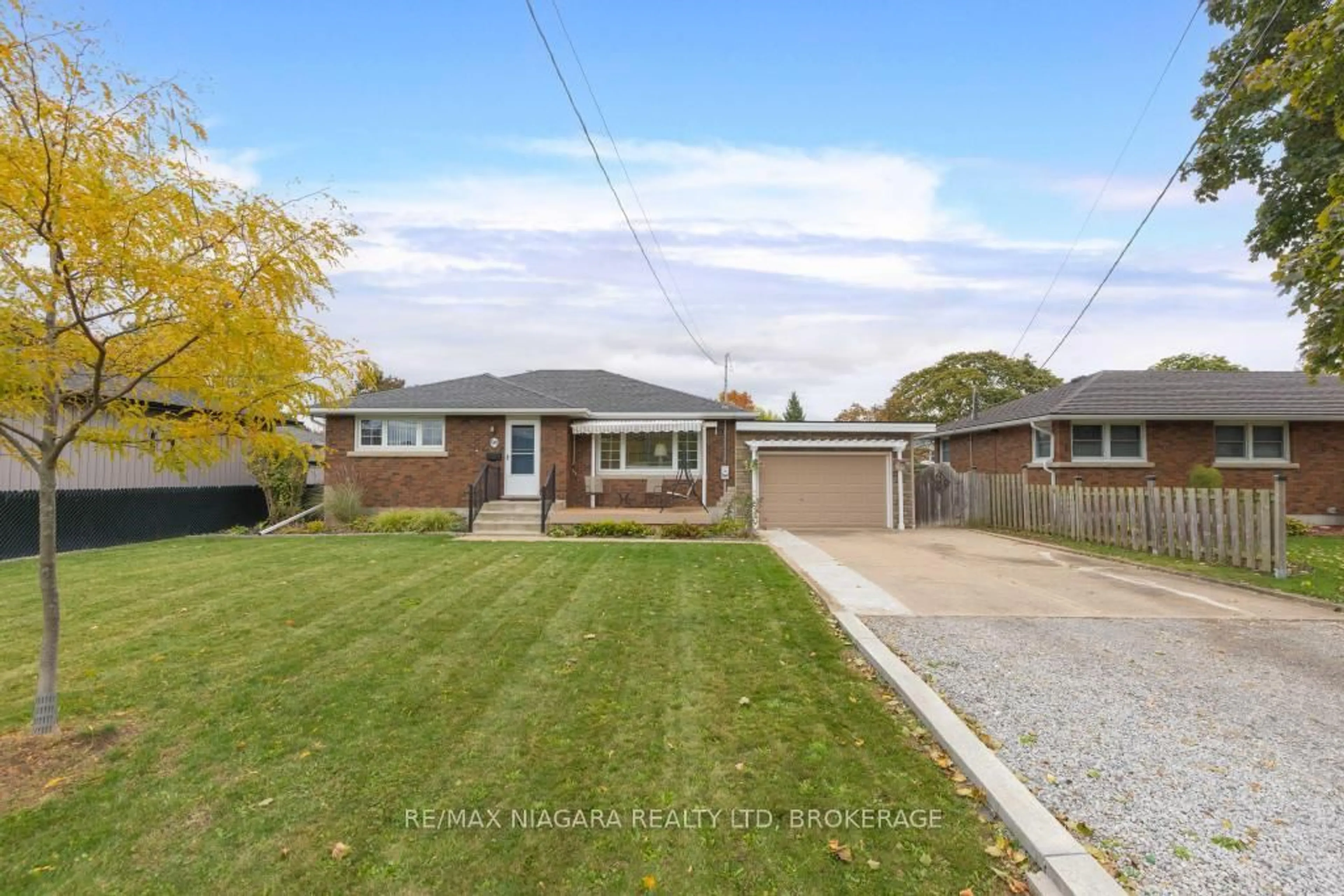 Unknown for 96 Royal Manor Dr, St. Catharines Ontario L2M 4L7