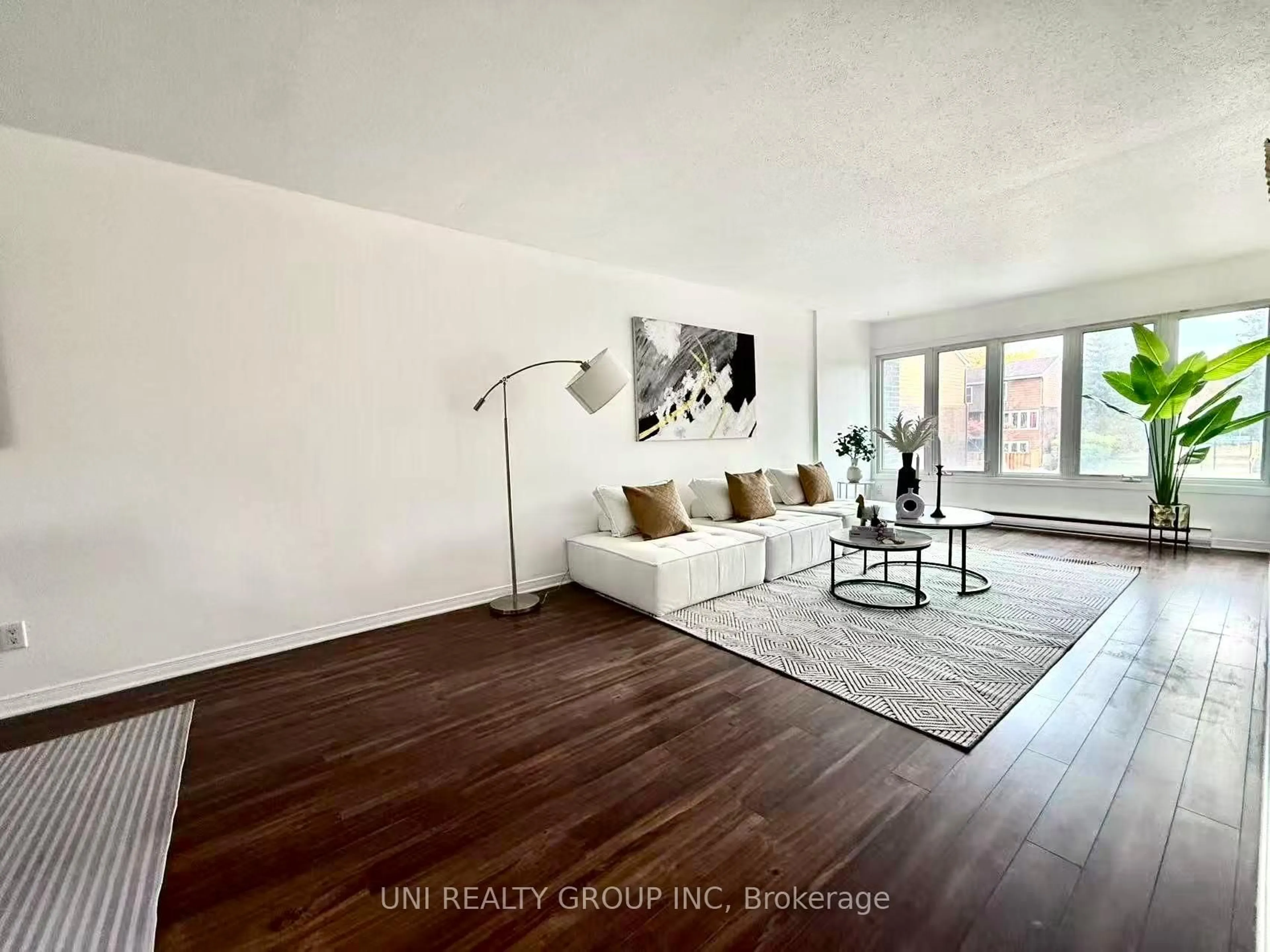 Living room with furniture, unknown for 2064 Eric Cres #77, Ottawa Ontario K1B 4P4