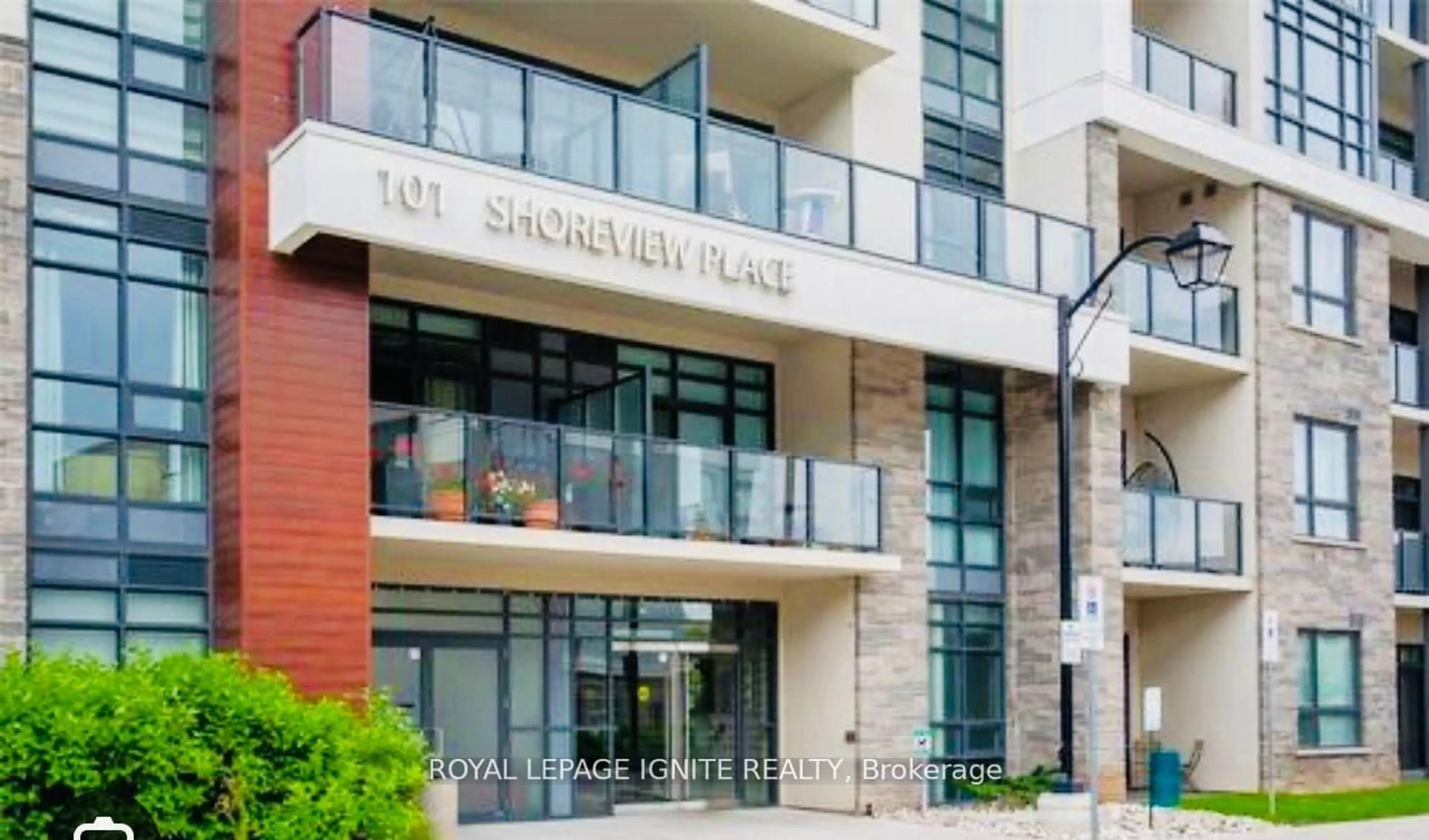 Indoor foyer for 101 shoreview Pl #614, Hamilton Ontario L8E 0K2