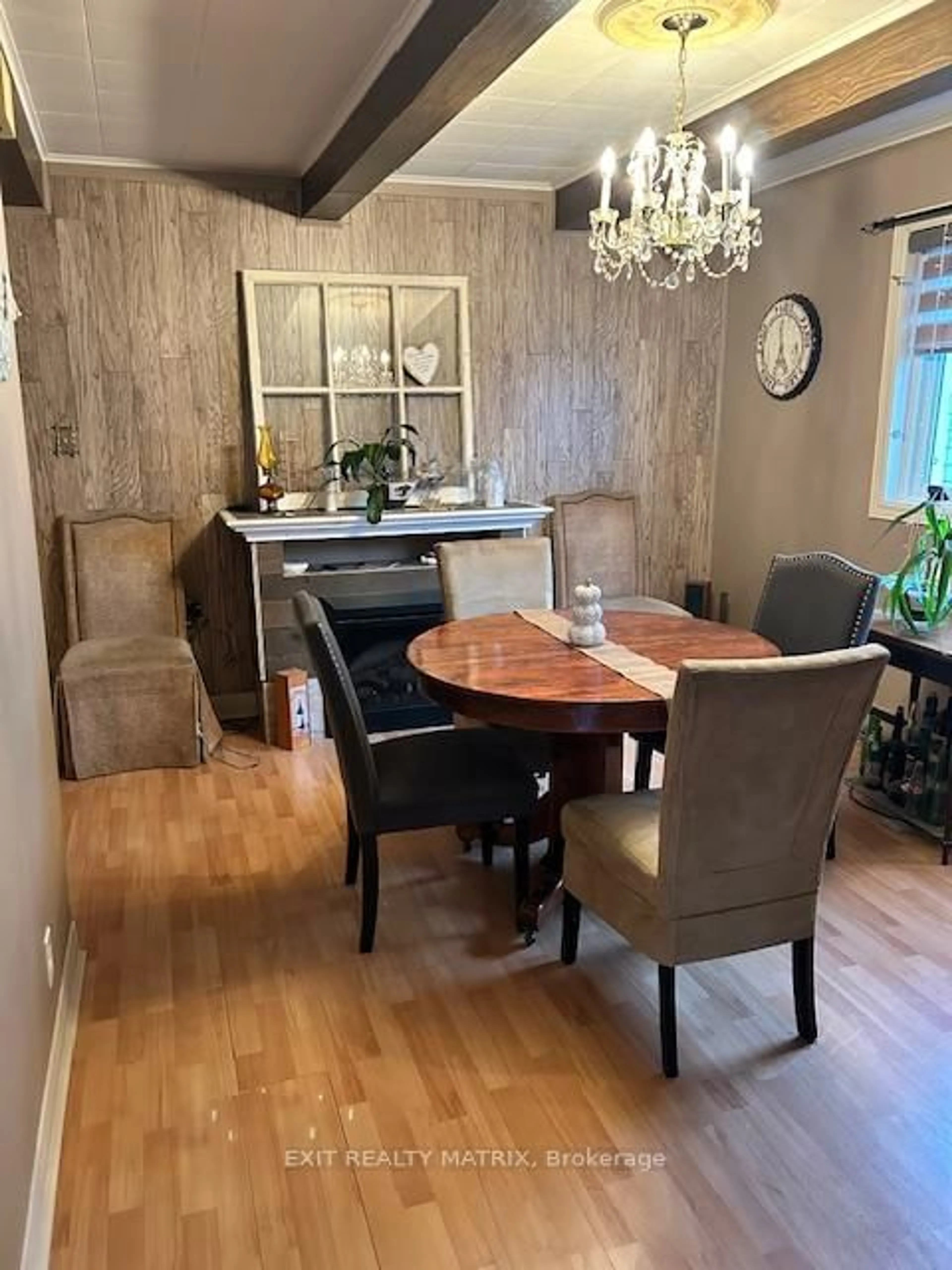 Dining room, wood/laminate floor for 376 Telegraph Rd, Alfred and Plantagenet Ontario K0B 1A0