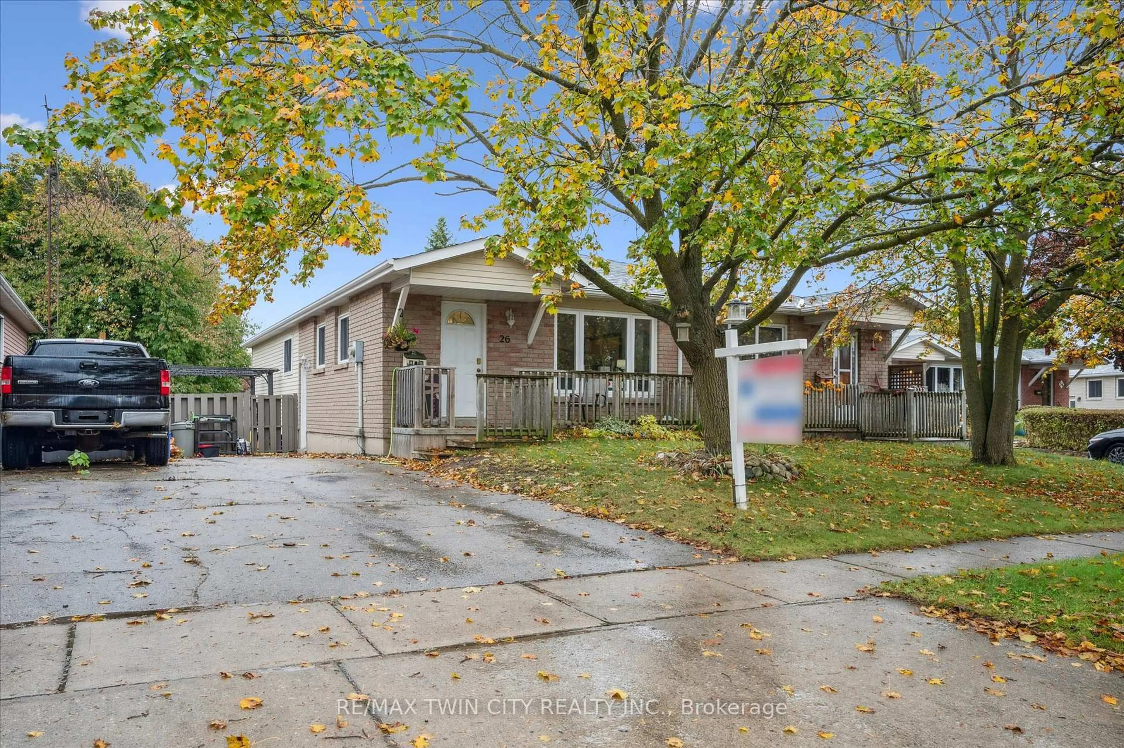 Unknown for 26 Nora Crt, Cambridge Ontario N3C 3N1