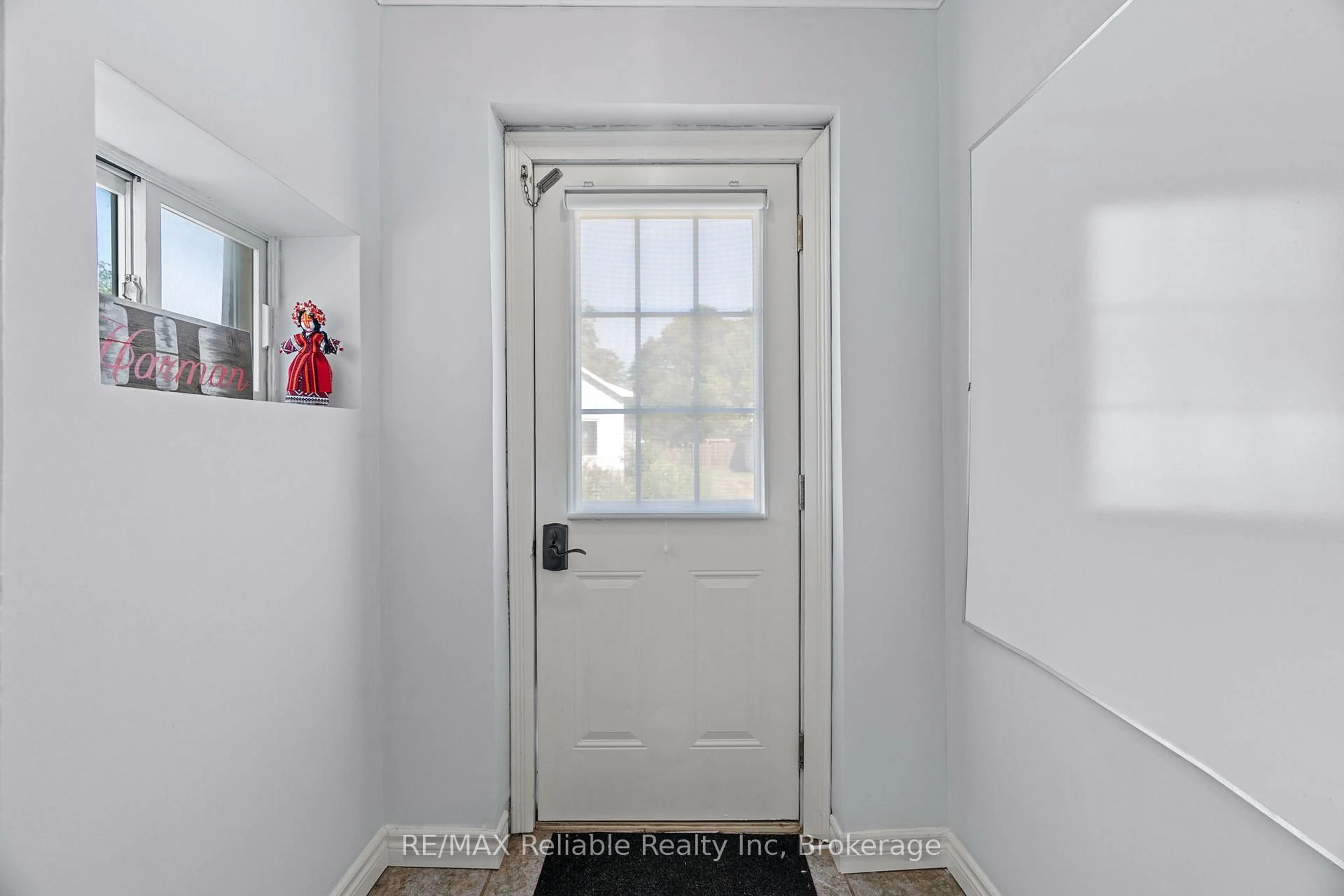 Indoor entryway for 42 West William St, Huron East Ontario N0K 1W0