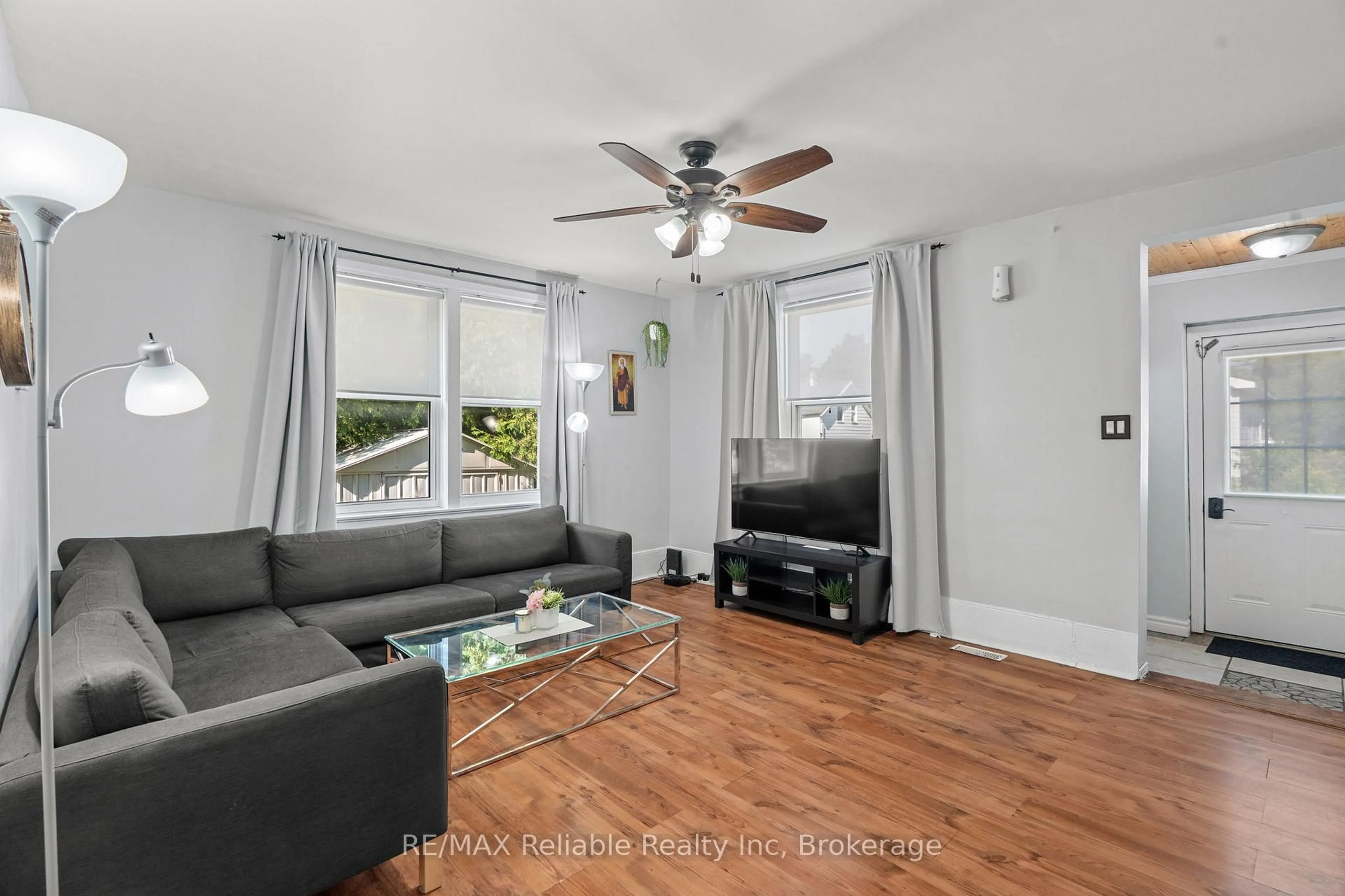 Living room with furniture, unknown for 42 West William St, Huron East Ontario N0K 1W0