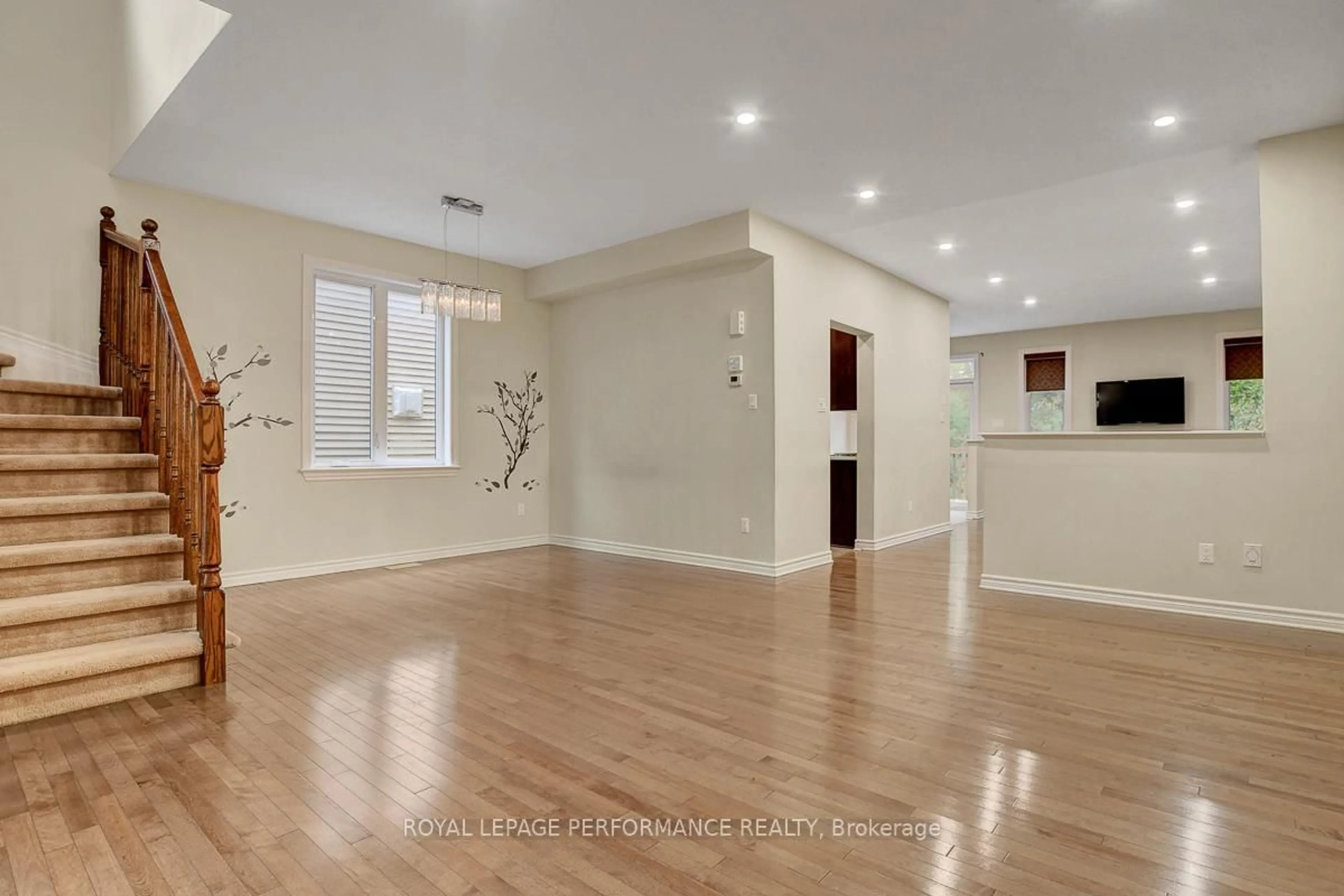 A pic of a room for 880 White Alder Ave, Ottawa Ontario K1T 0H4