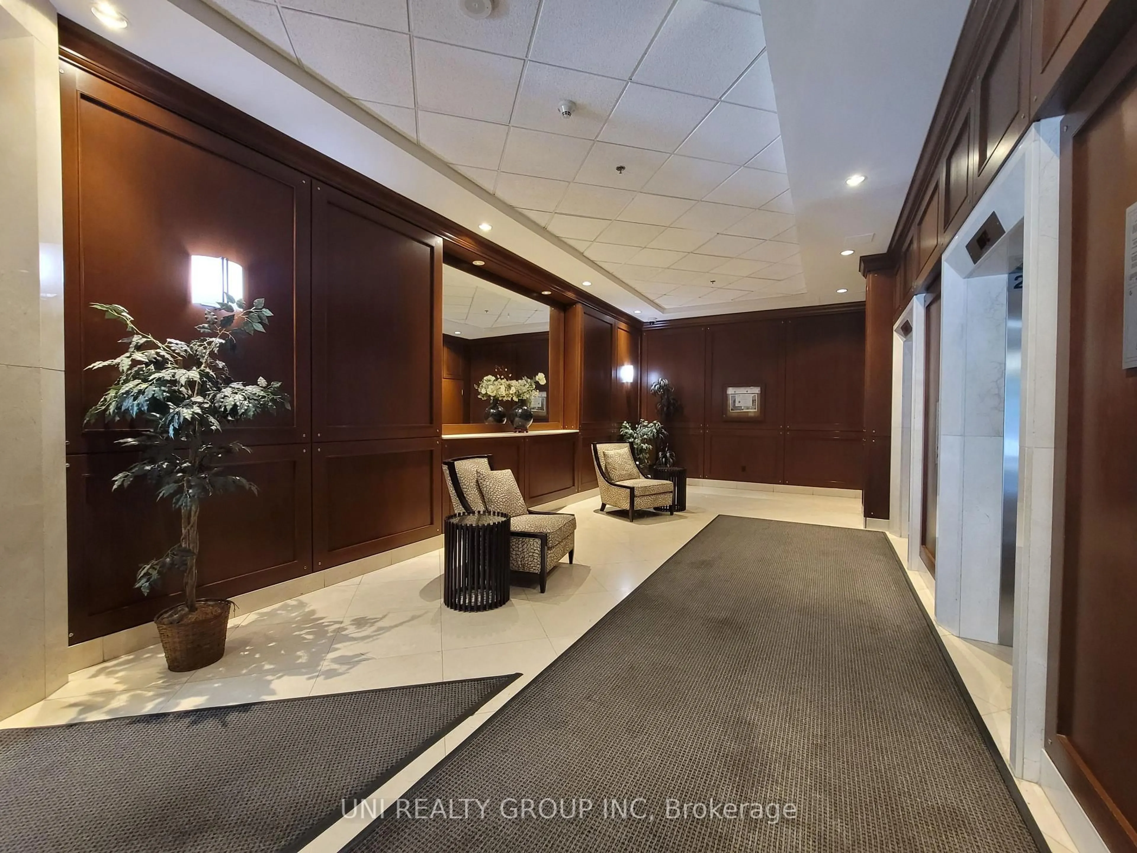 Lobby for 200 RIDEAU St #302, Ottawa Ontario K1N 5Y1