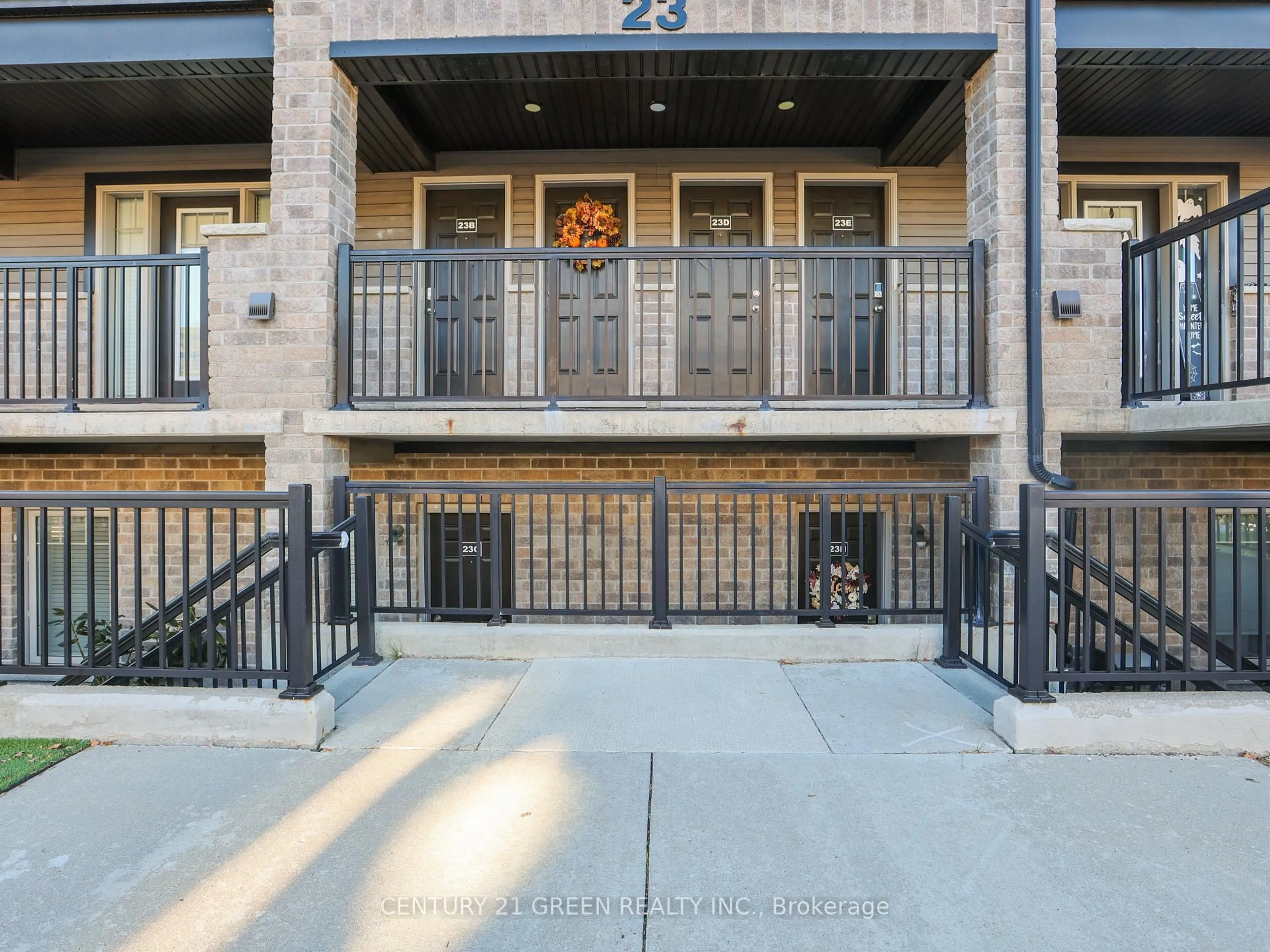 Unknown for 1989 Ottawa St #23G, Kitchener Ontario N2E 0G7