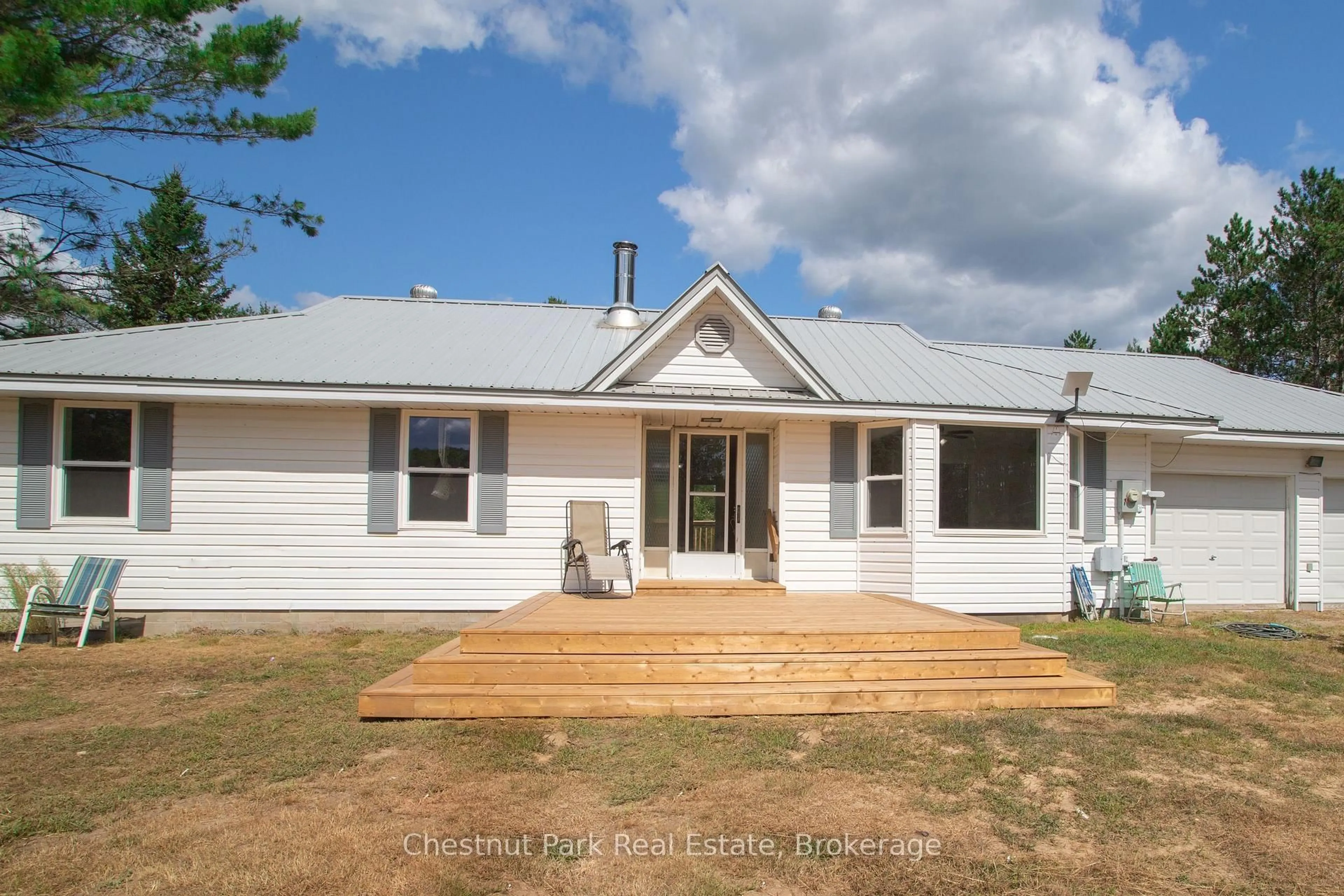 Home with vinyl exterior material, building for 158 Selena Dr, McMurrich/Monteith Ontario P0A 1Y0