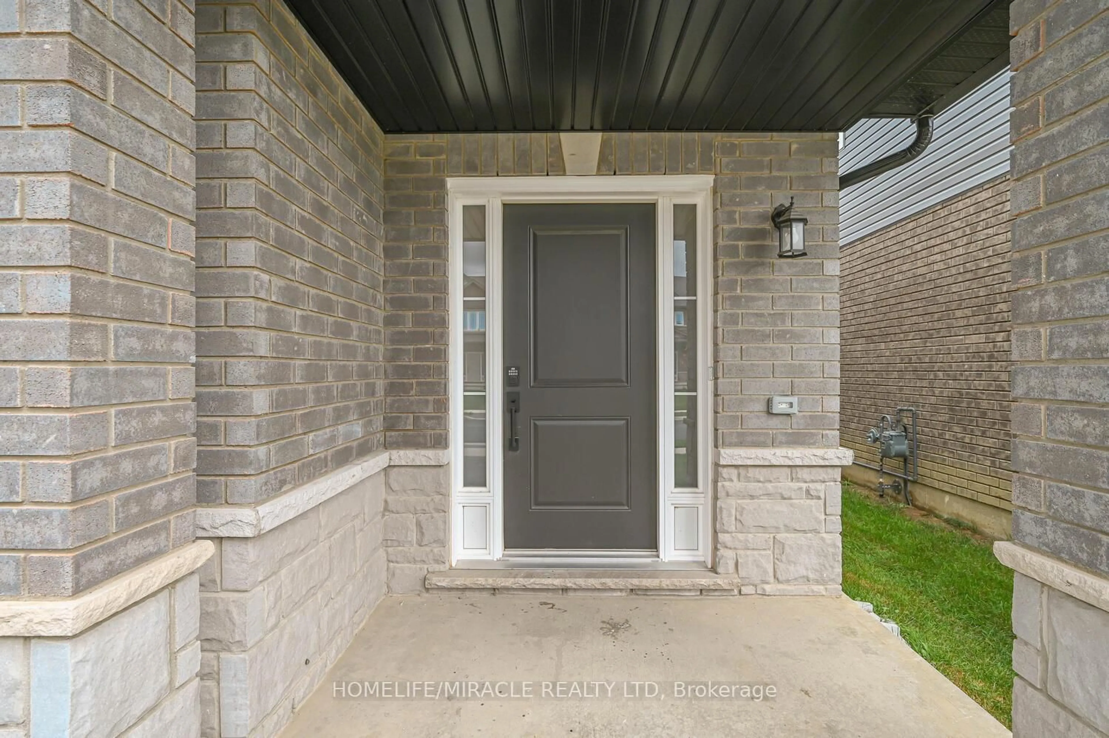 Indoor entryway for 148 Cittadella Blvd, Hamilton Ontario L0R 1P0
