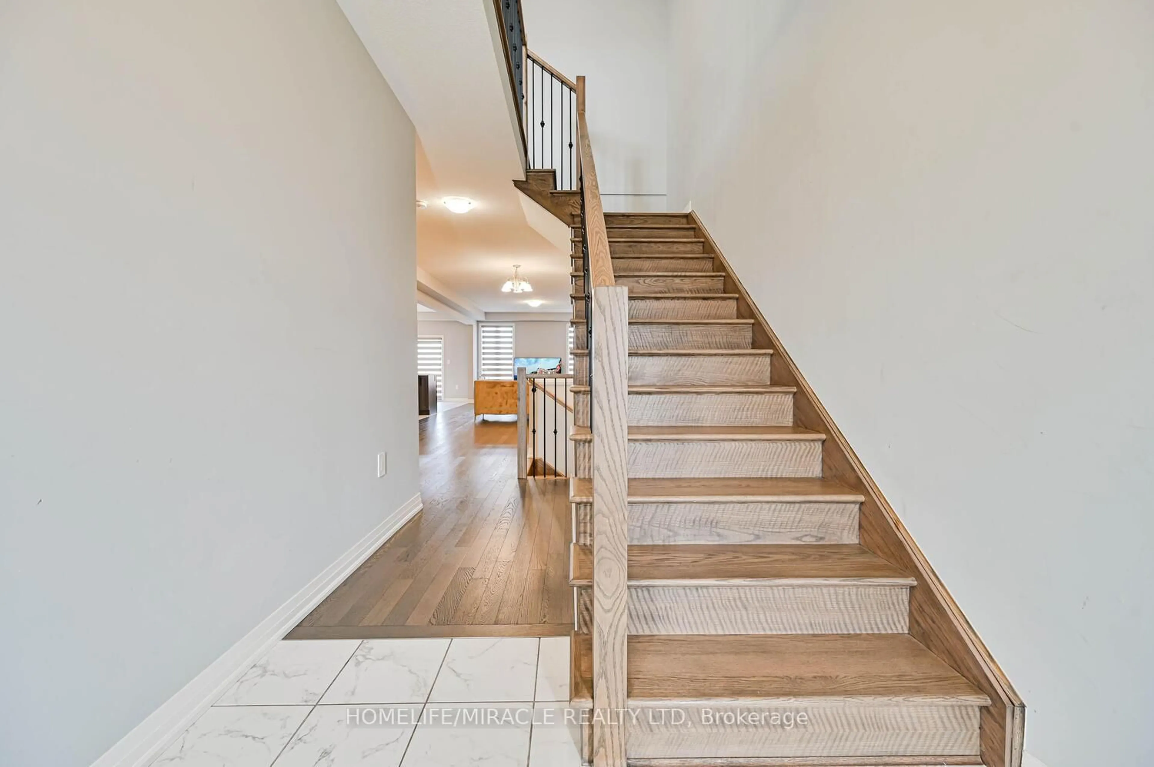 Stairs for 148 Cittadella Blvd, Hamilton Ontario L0R 1P0