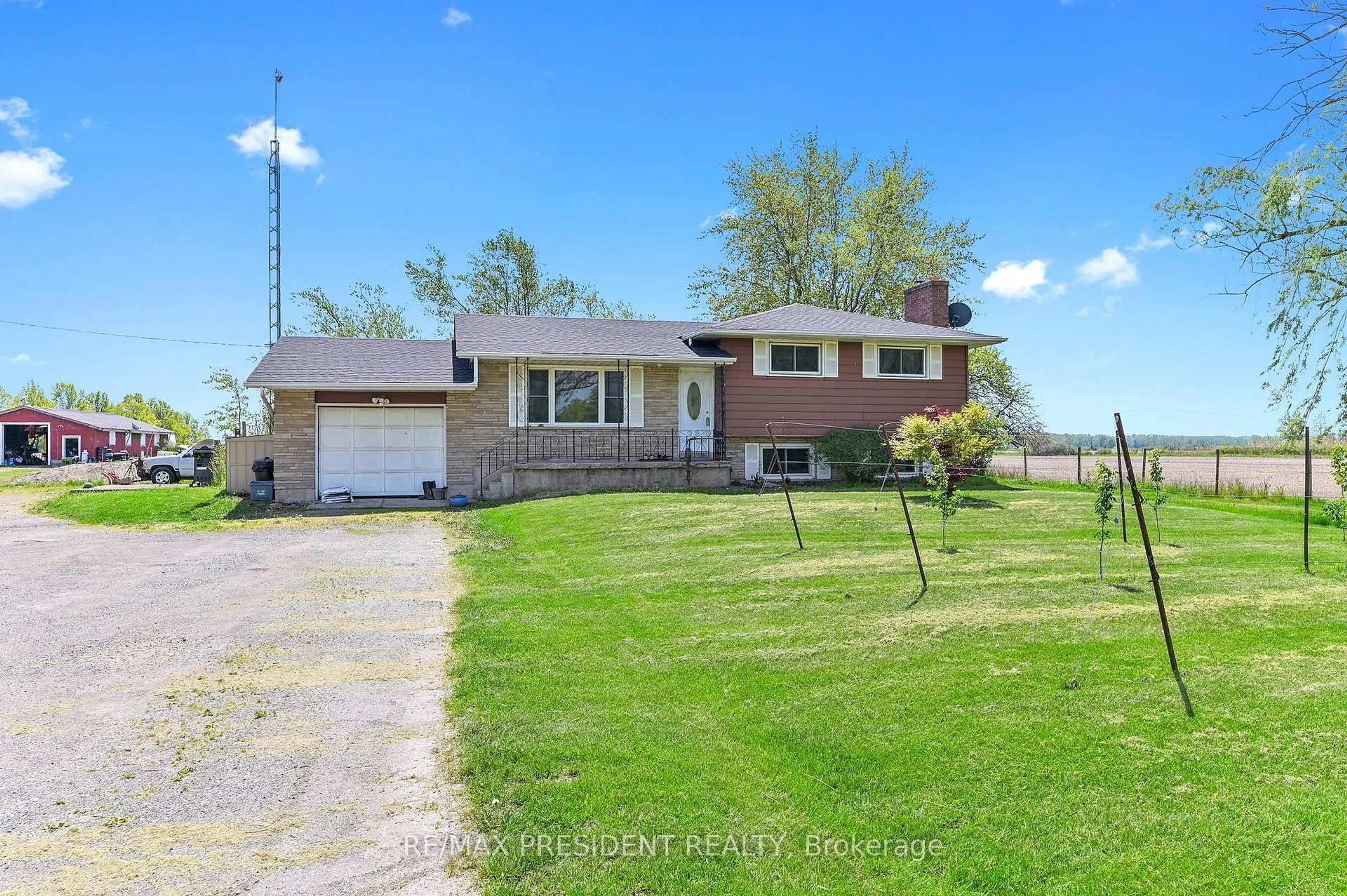 A pic from outside/outdoor area/front of a property/back of a property/a pic from drone, street for 40233 Forks Rd, Wainfleet Ontario L0S 1V0