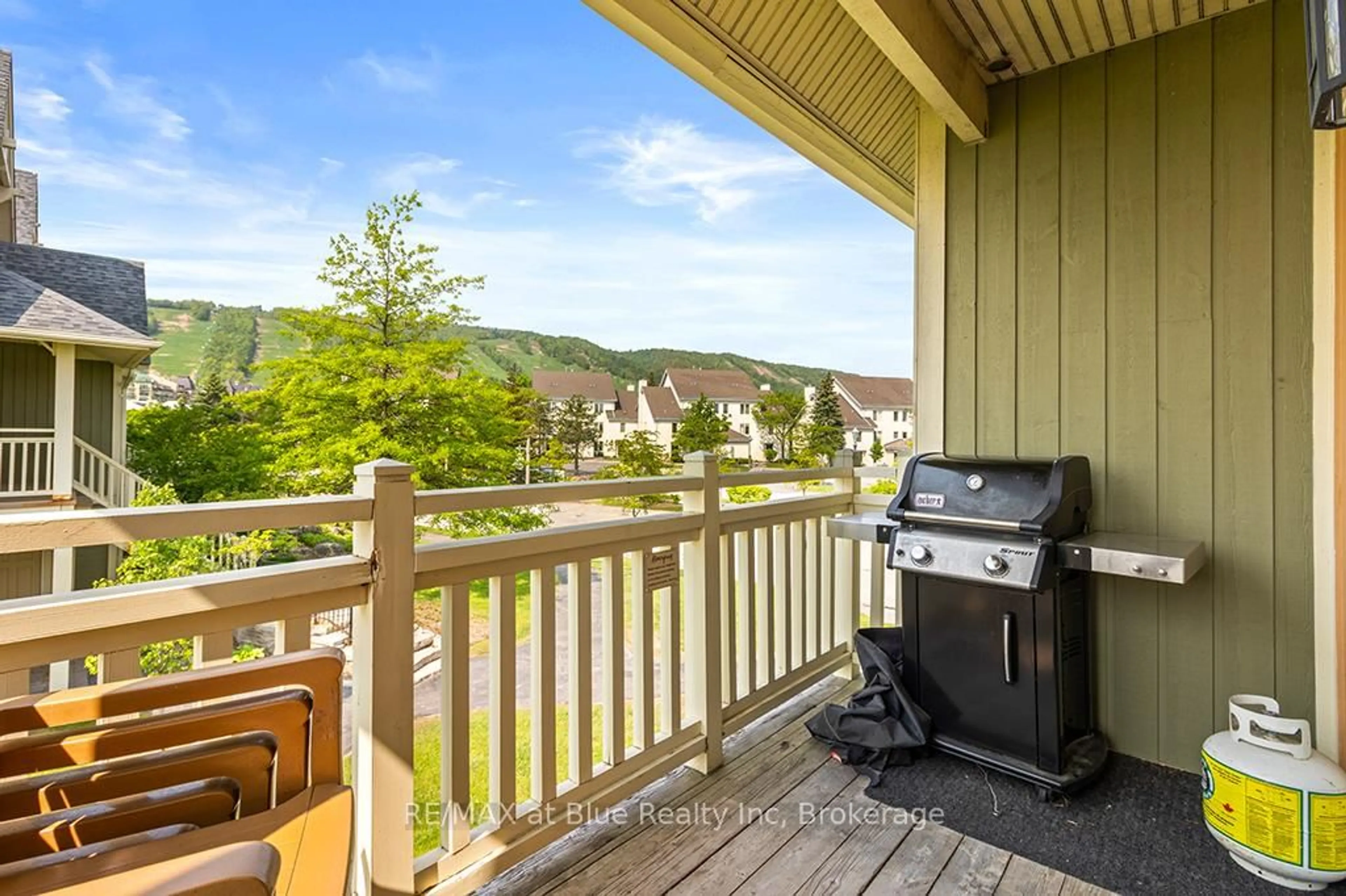 Patio, water/lake/river/ocean view for 115 Fairway Crt #207, Blue Mountains Ontario L9Y 0V1