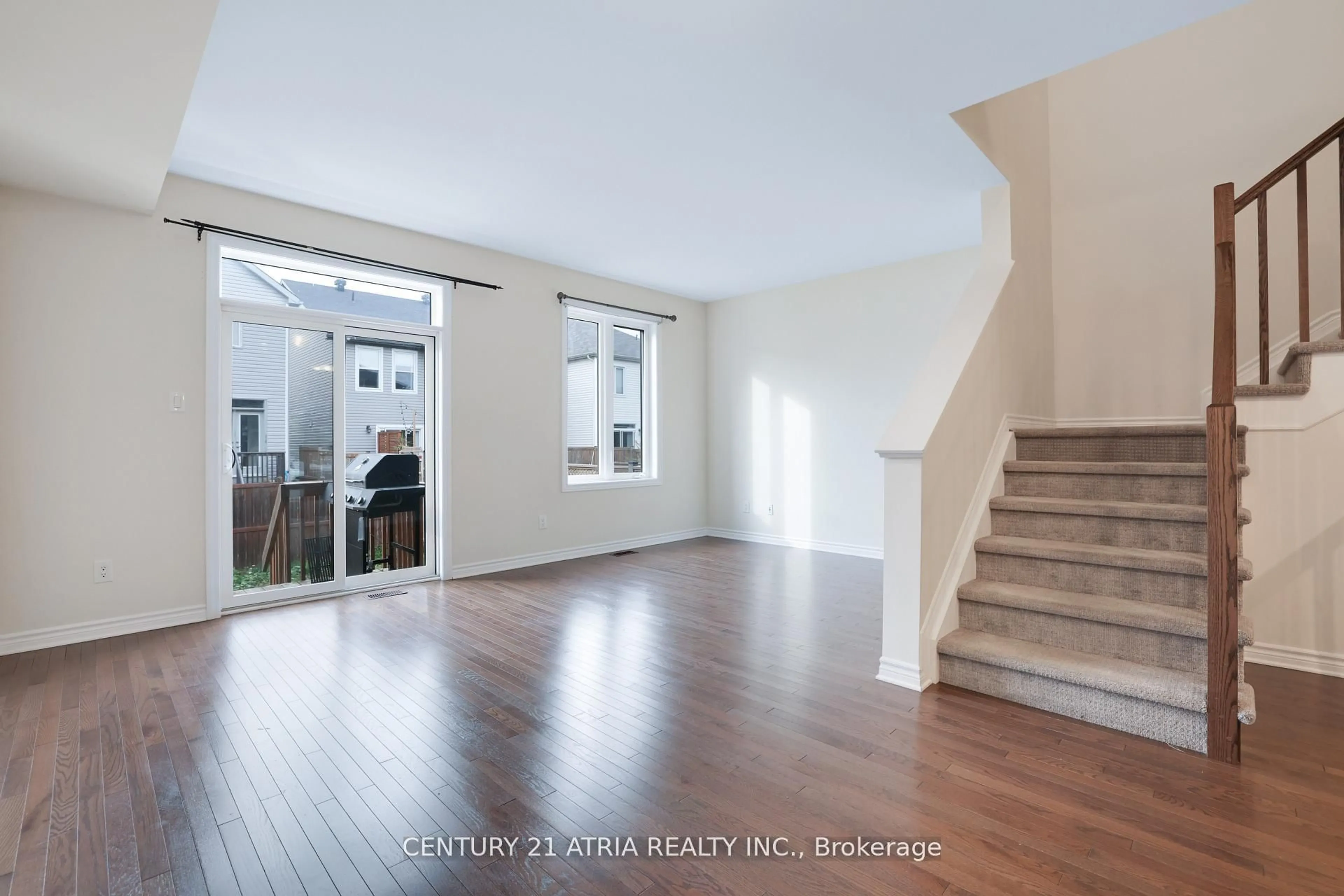 Unknown for 14 Rookie Cres, Ottawa Ontario K2V 0R9