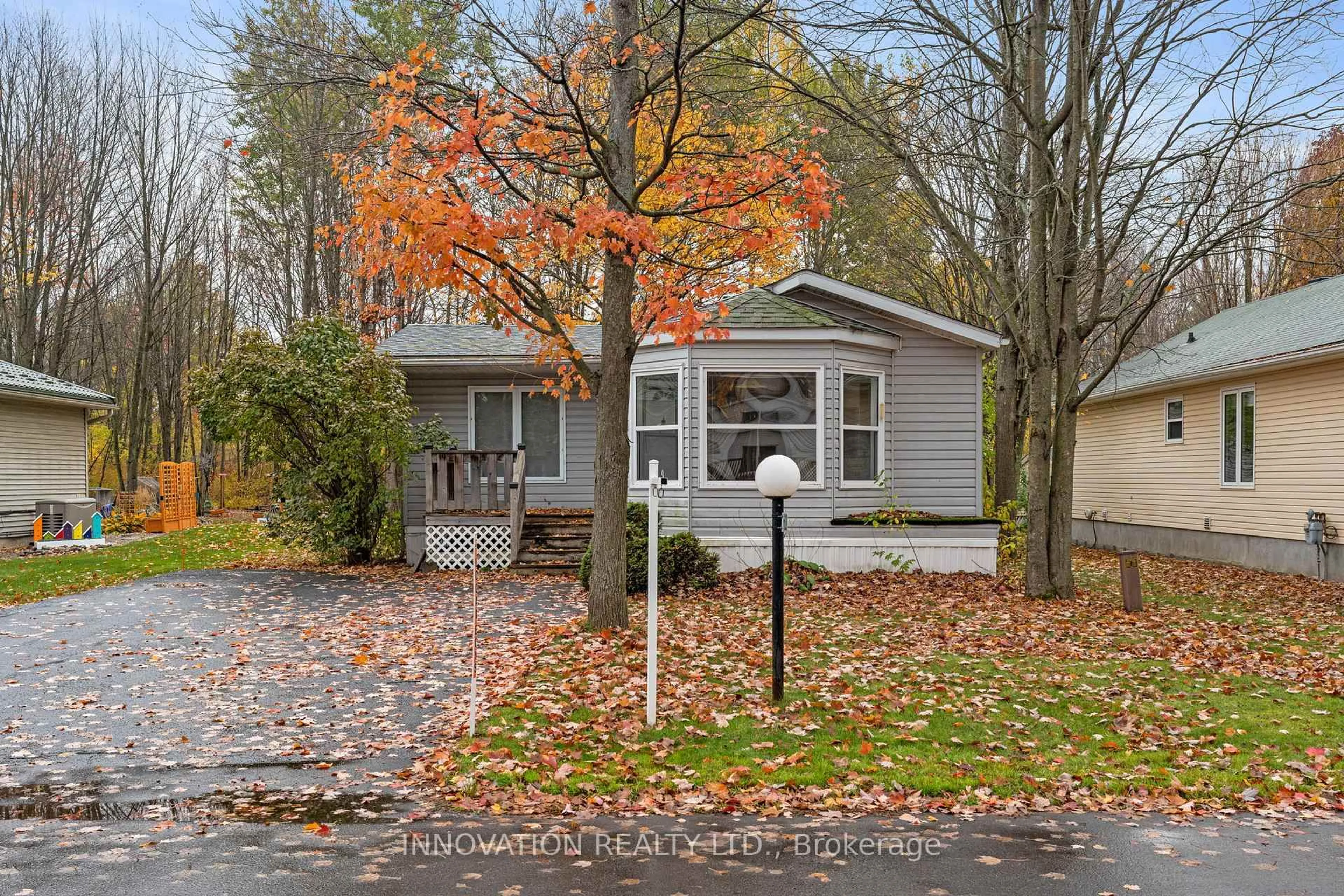 Home with vinyl exterior material, street for 6628 Vista Patrick Private, Ottawa Ontario K4P 1C9