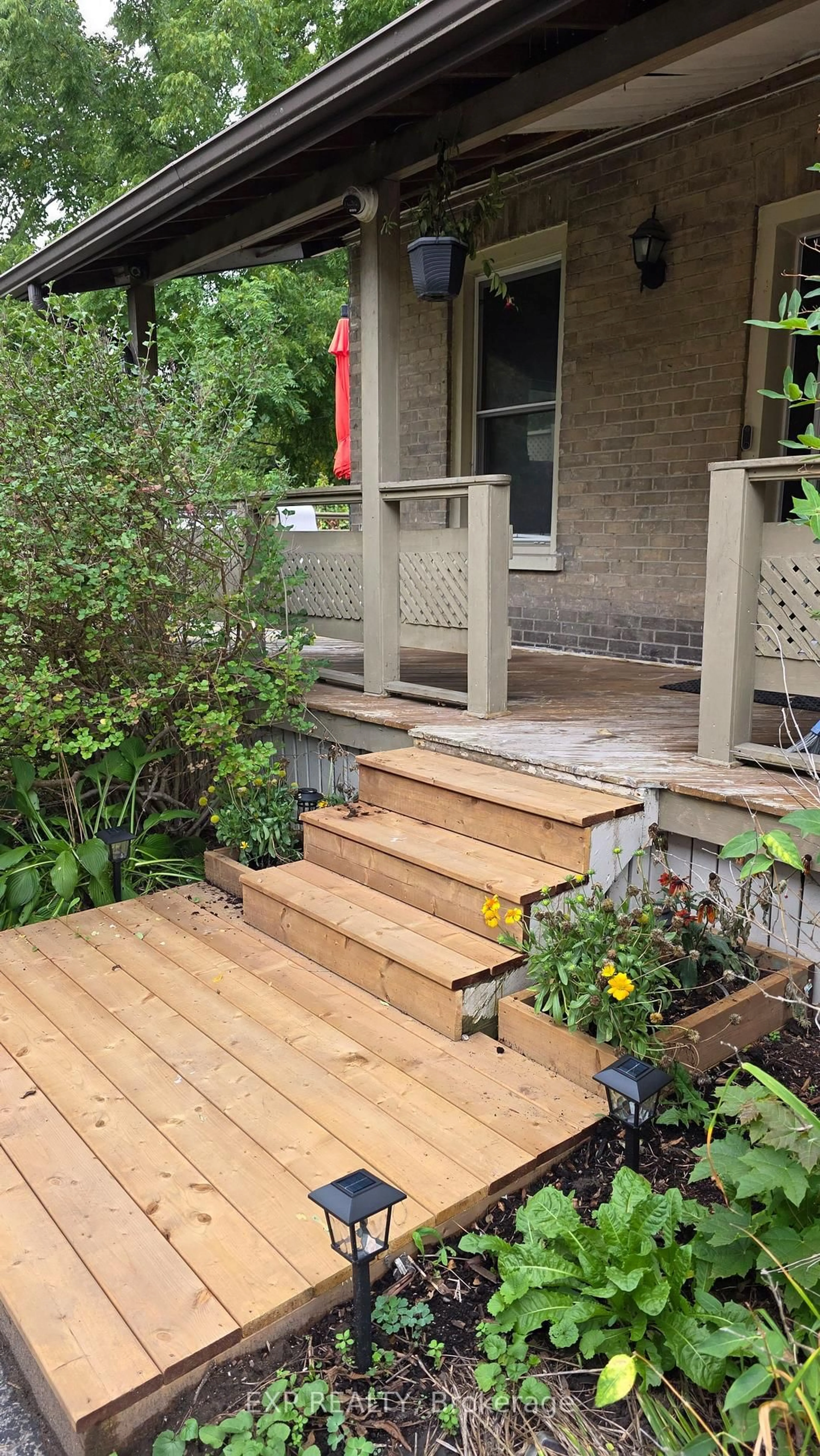 Unknown for 577 Bolivar St, Peterborough Ontario K9J 4R9