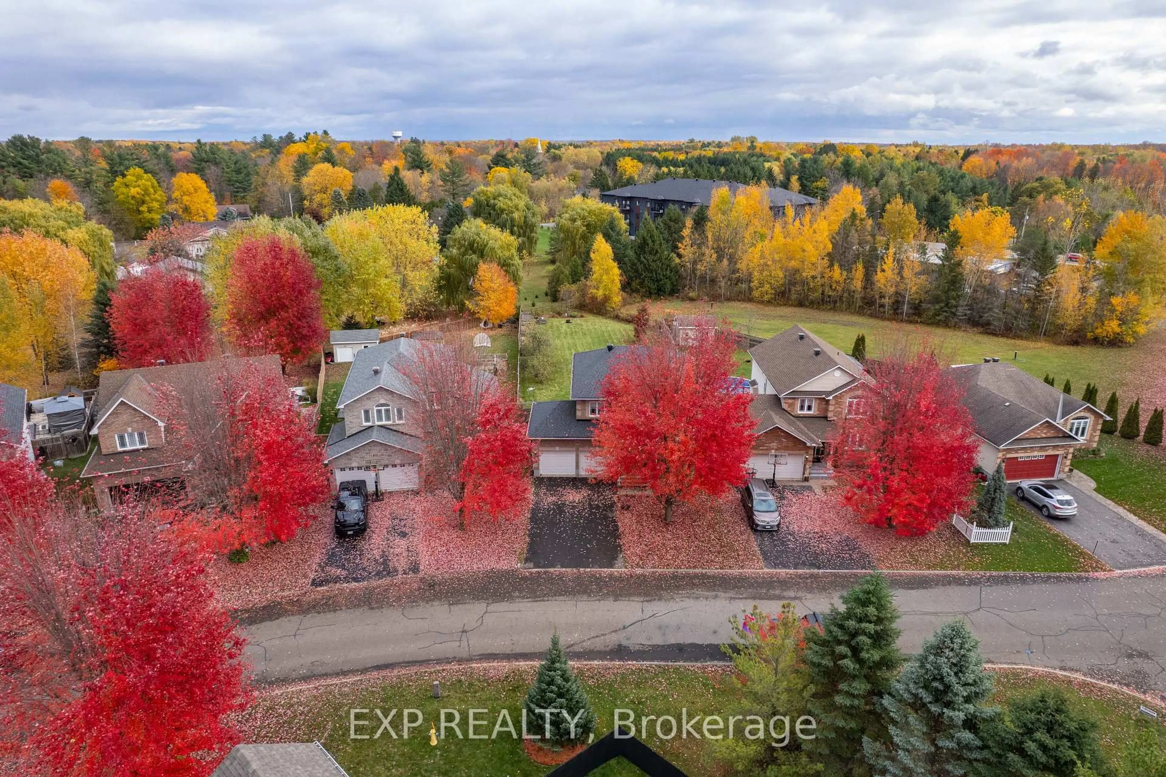 A pic from outside/outdoor area/front of a property/back of a property/a pic from drone, forest/trees view for 17 OLDE TOWNE Ave, Russell Ontario K4R 0A5