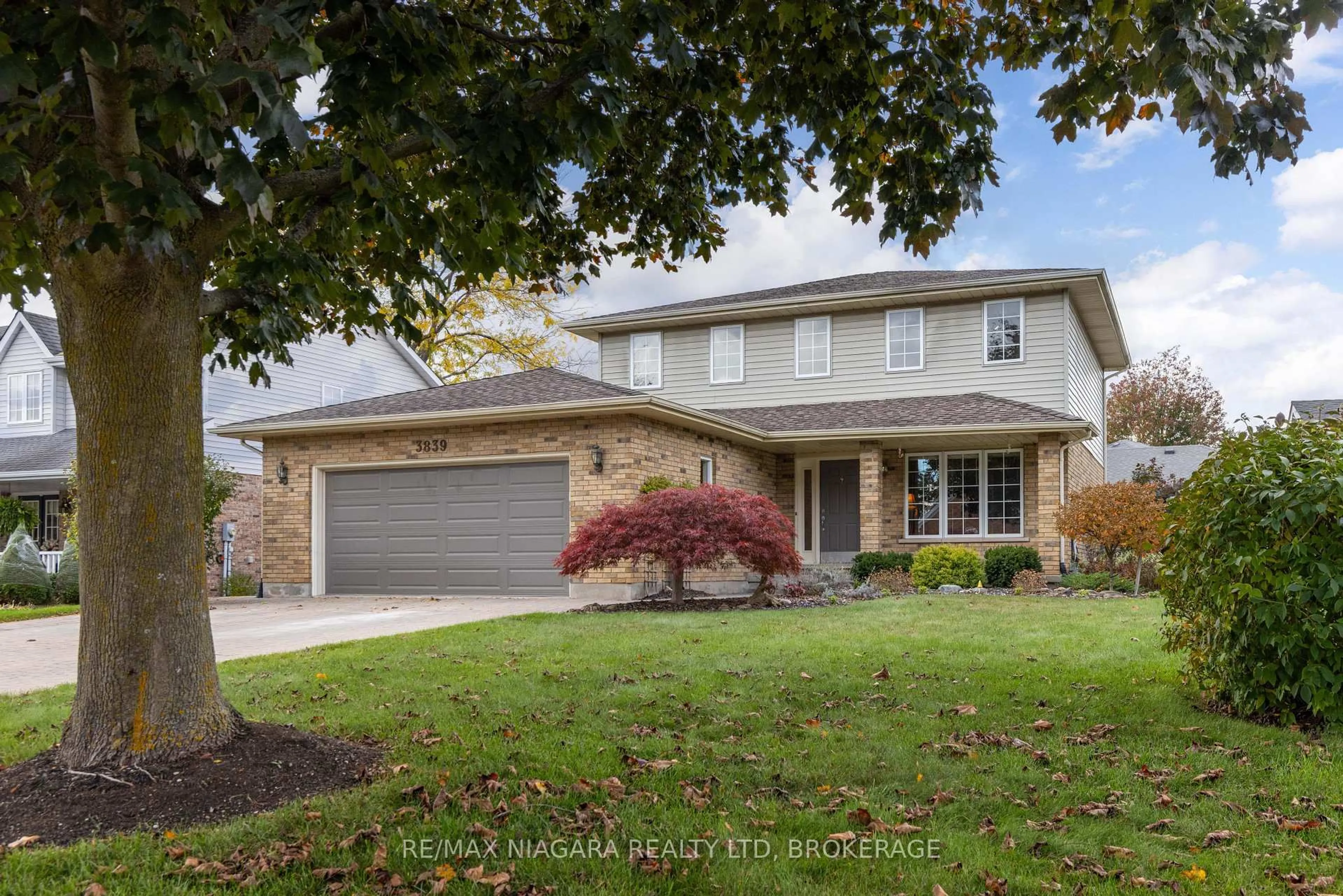 Home with brick exterior material, street for 3839 Northwood Dr, Niagara Falls Ontario L2H 2Y5