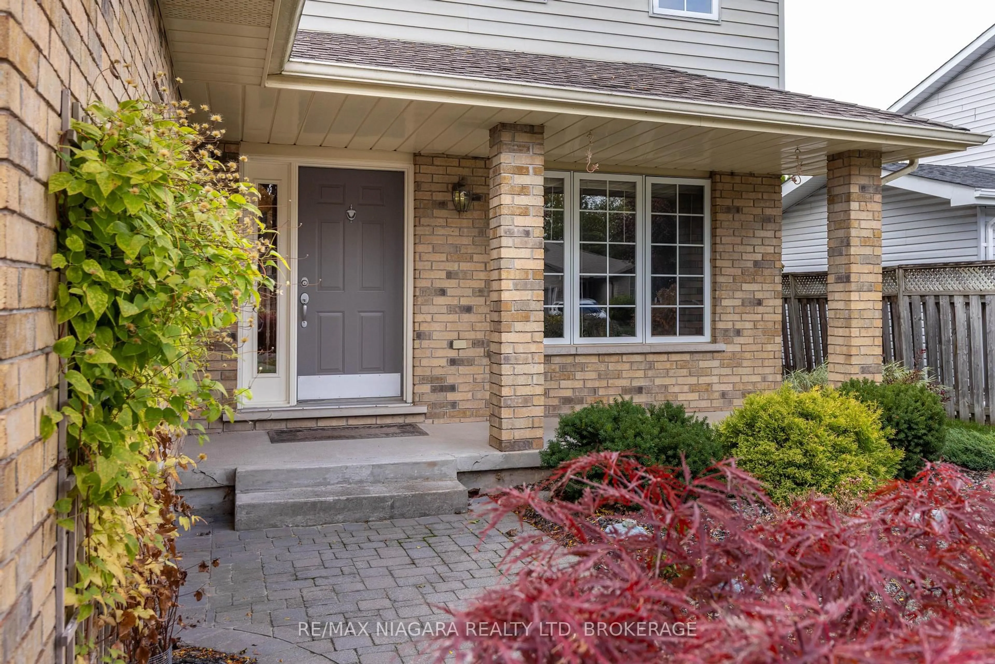 Home with brick exterior material, street for 3839 Northwood Dr, Niagara Falls Ontario L2H 2Y5