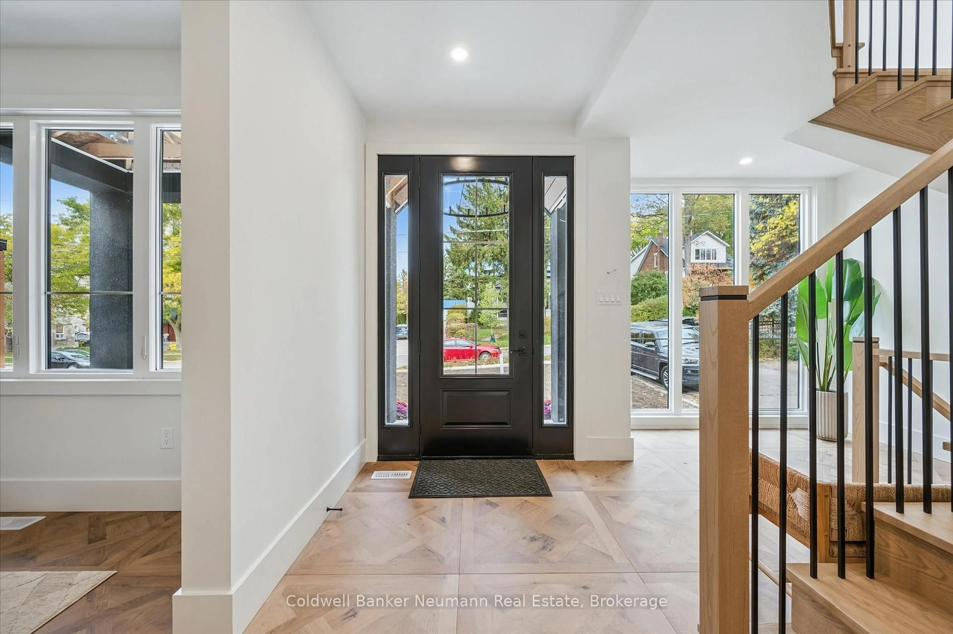 Indoor entryway for 126 Oxford St, Guelph Ontario N1H 2M7