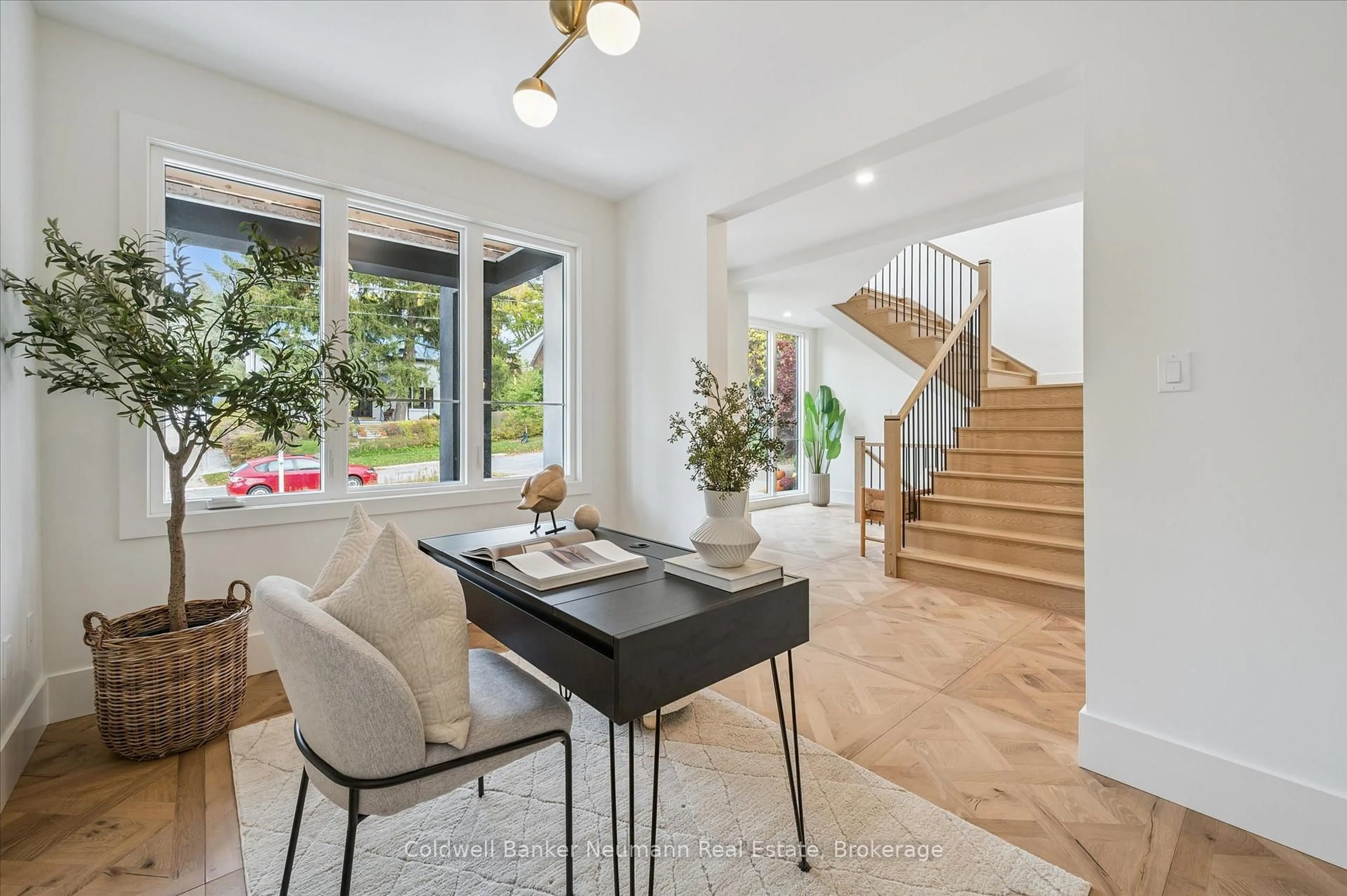 Unknown for 126 Oxford St, Guelph Ontario N1H 2M7