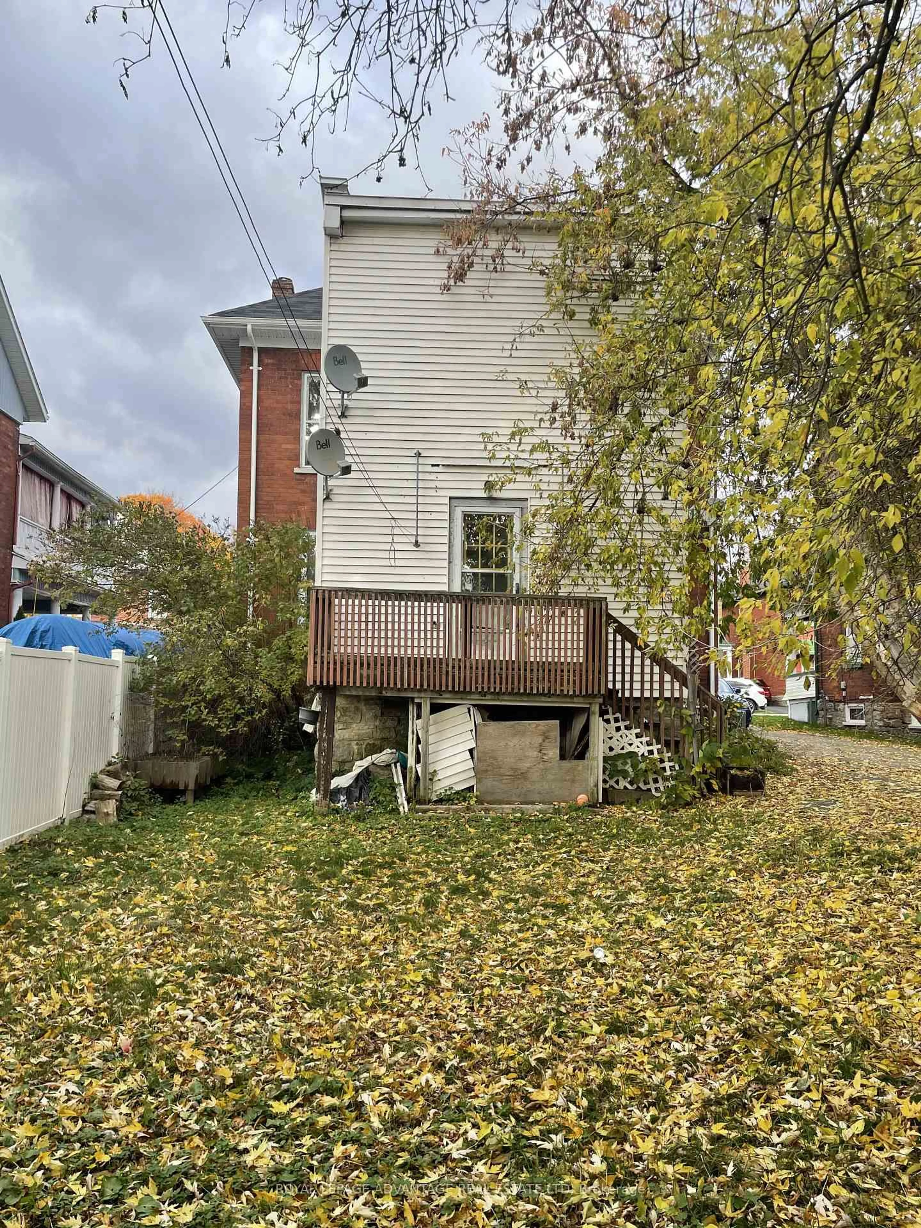 Unknown for 28 MCEWEN Ave, Smiths Falls Ontario K7A 2K4