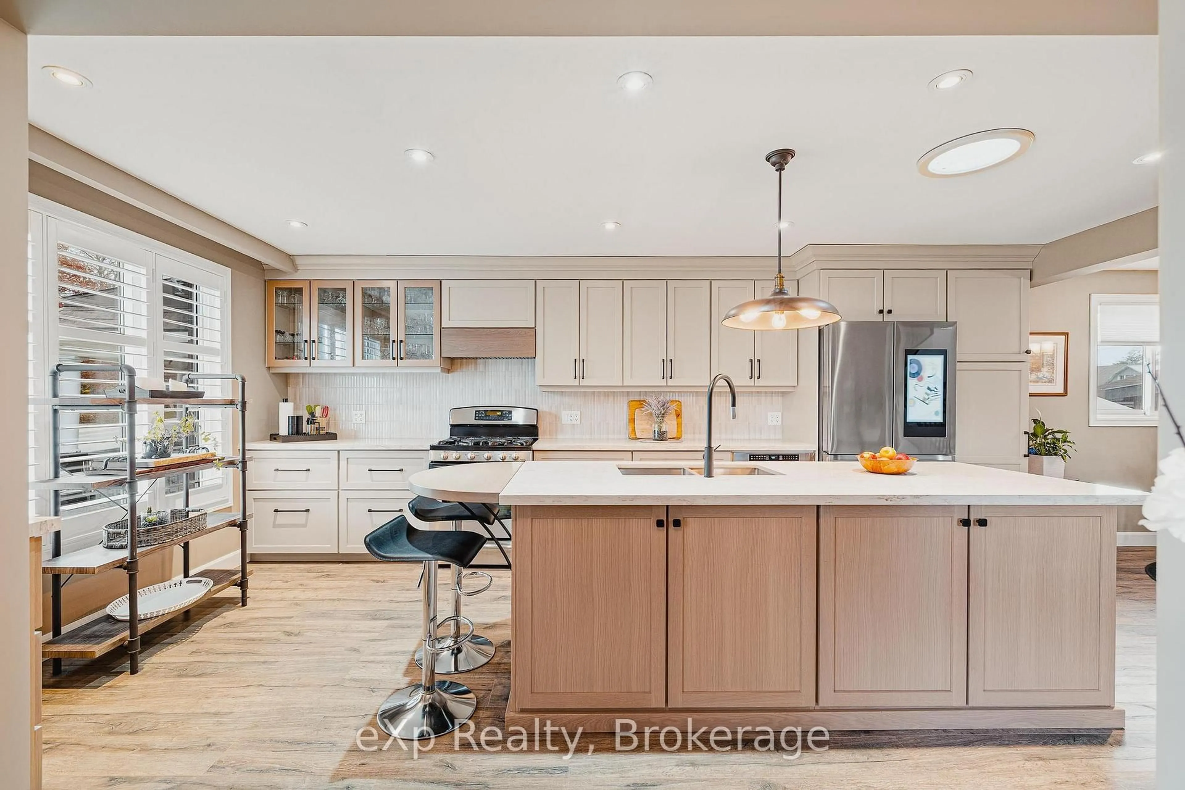 Open concept kitchen, unknown for 236 Main St, Southgate Ontario N0C 1B0
