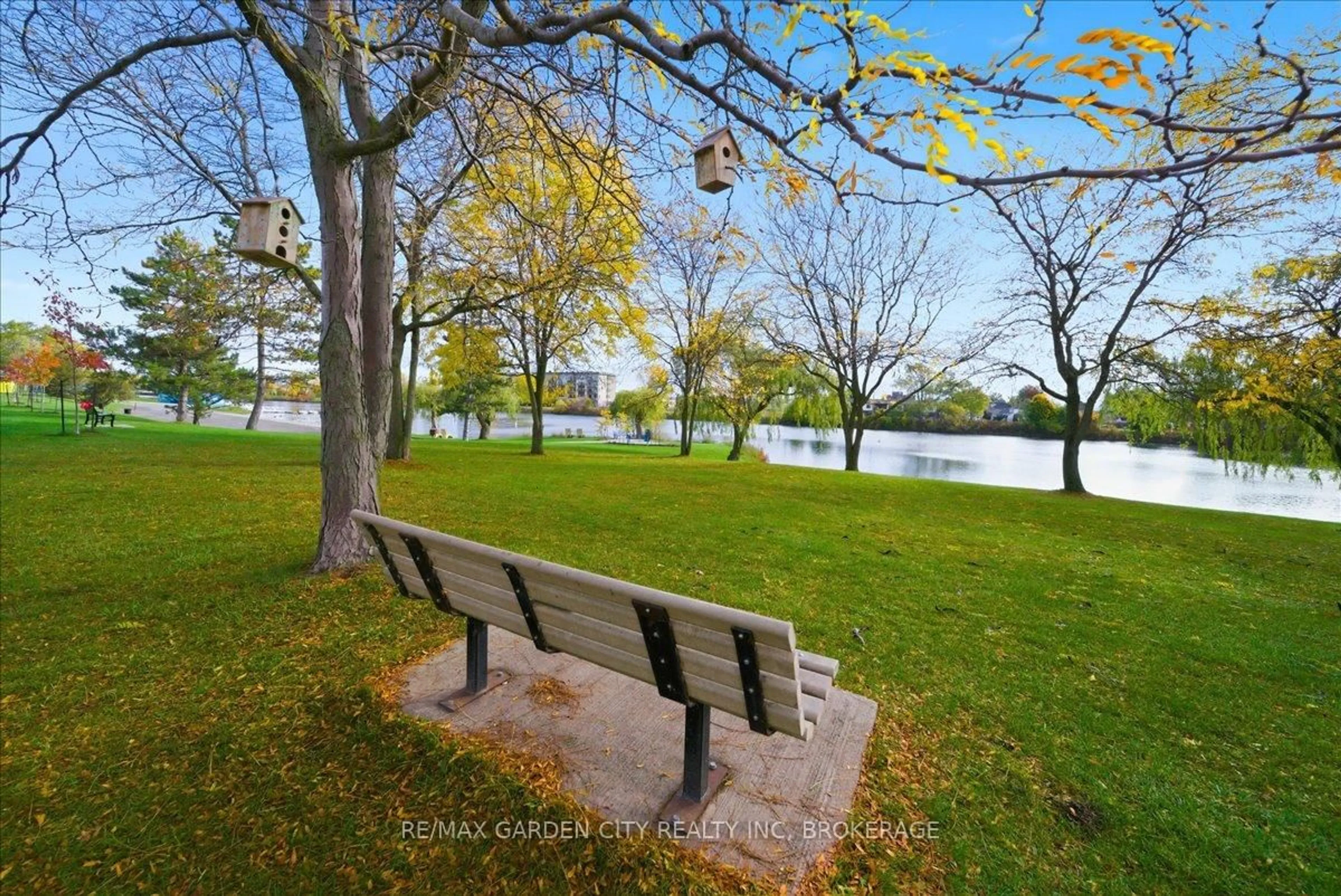 Patio, water/lake/river/ocean view for 330 PRINCE CHARLES Dr #1402, Welland Ontario L3C 7B3