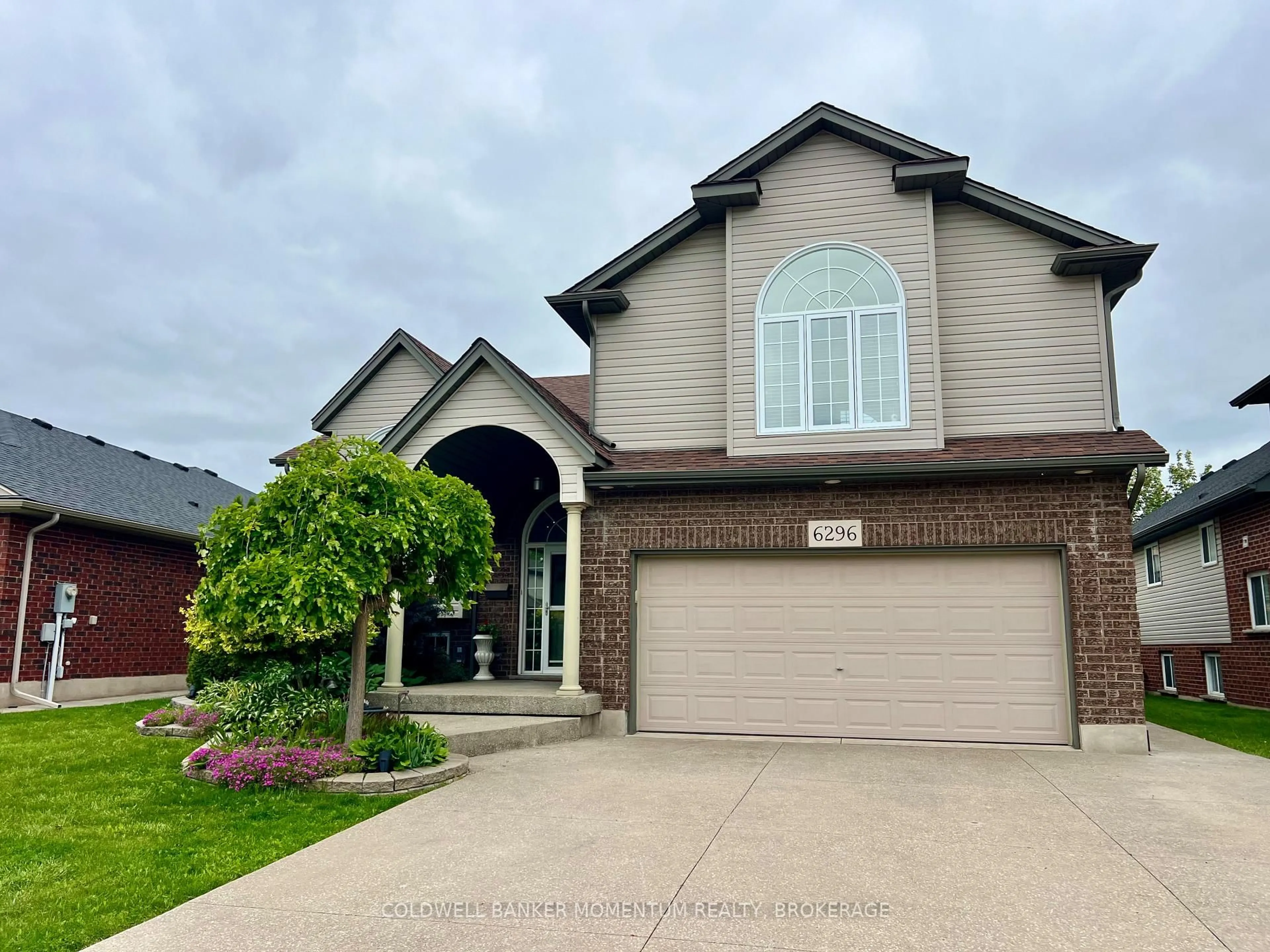 Home with brick exterior material, street for 6296 Parkside Rd, Niagara Falls Ontario L2H 0B2