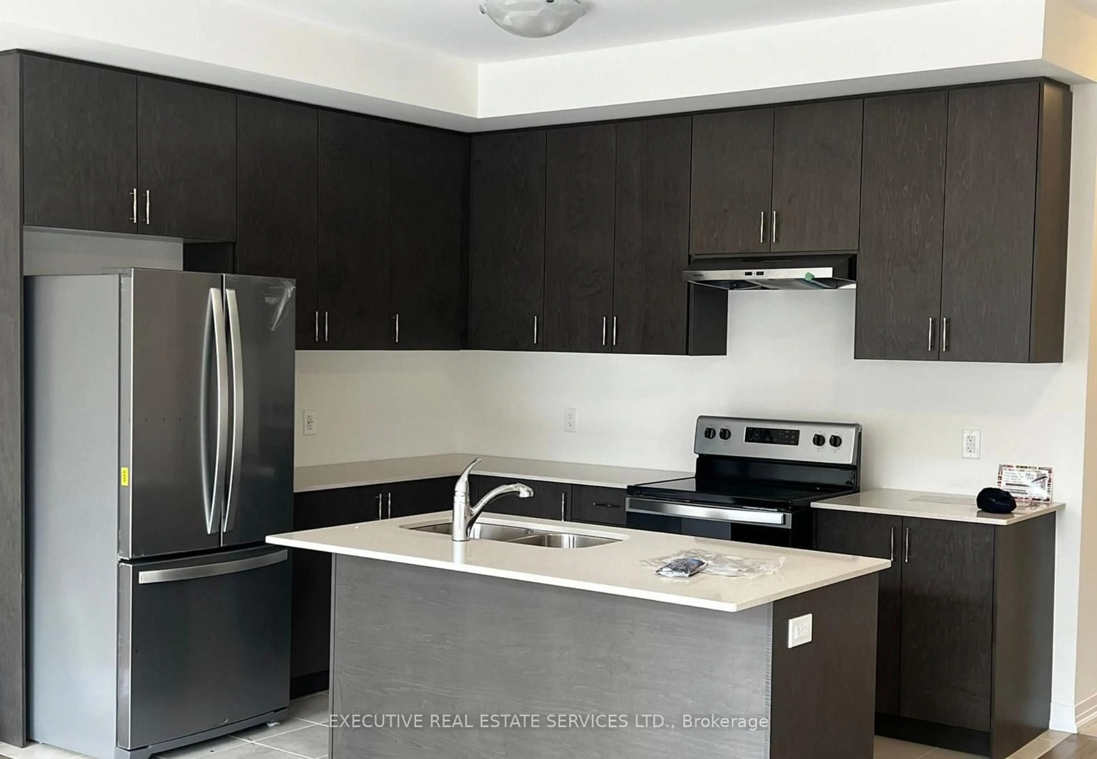 Standard kitchen, unknown for 15 Blacklock St #16, Cambridge Ontario N1S 0E6