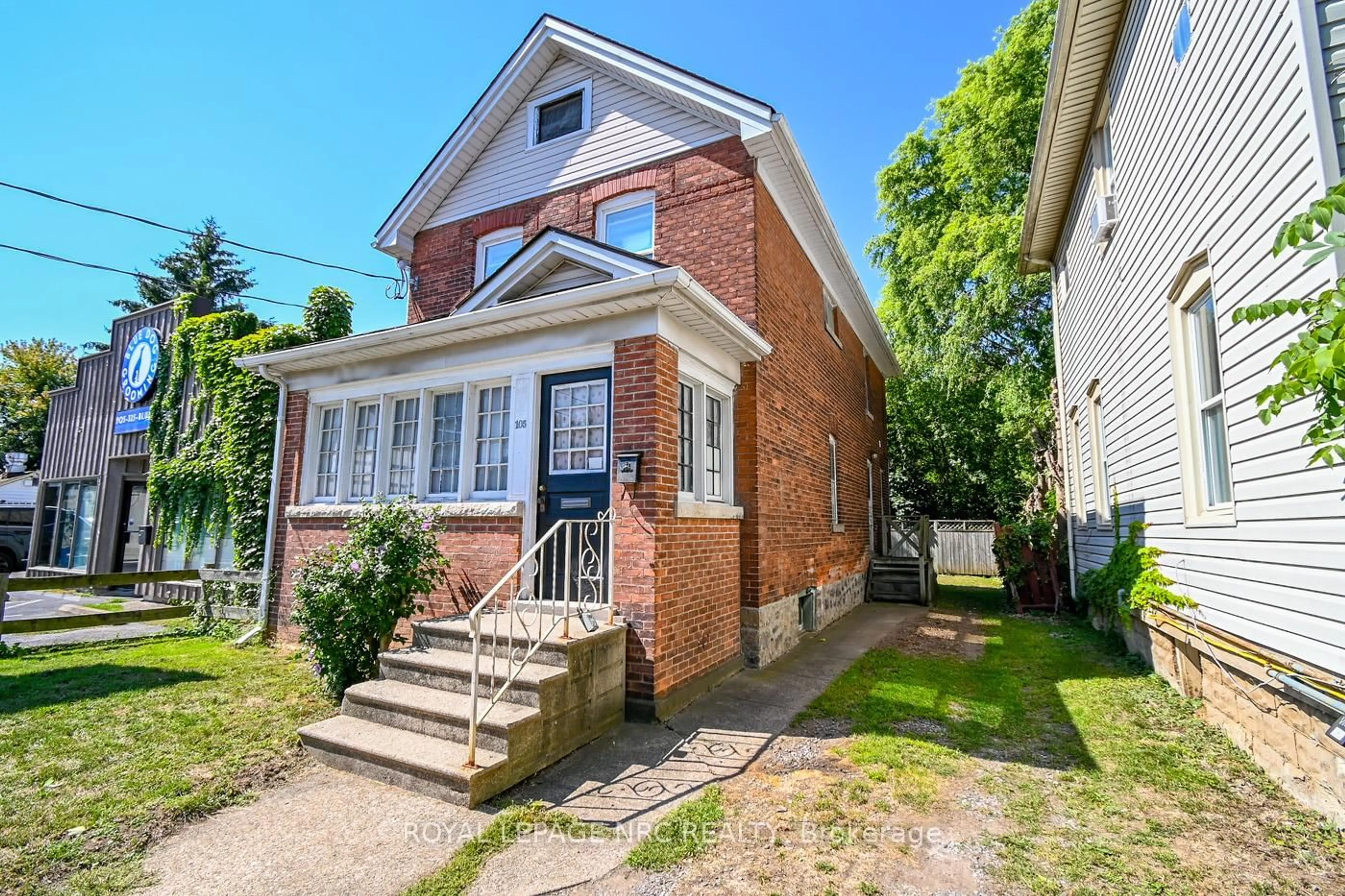 Home with brick exterior material, street for 105 Lake St, St. Catharines Ontario L2R 5X7
