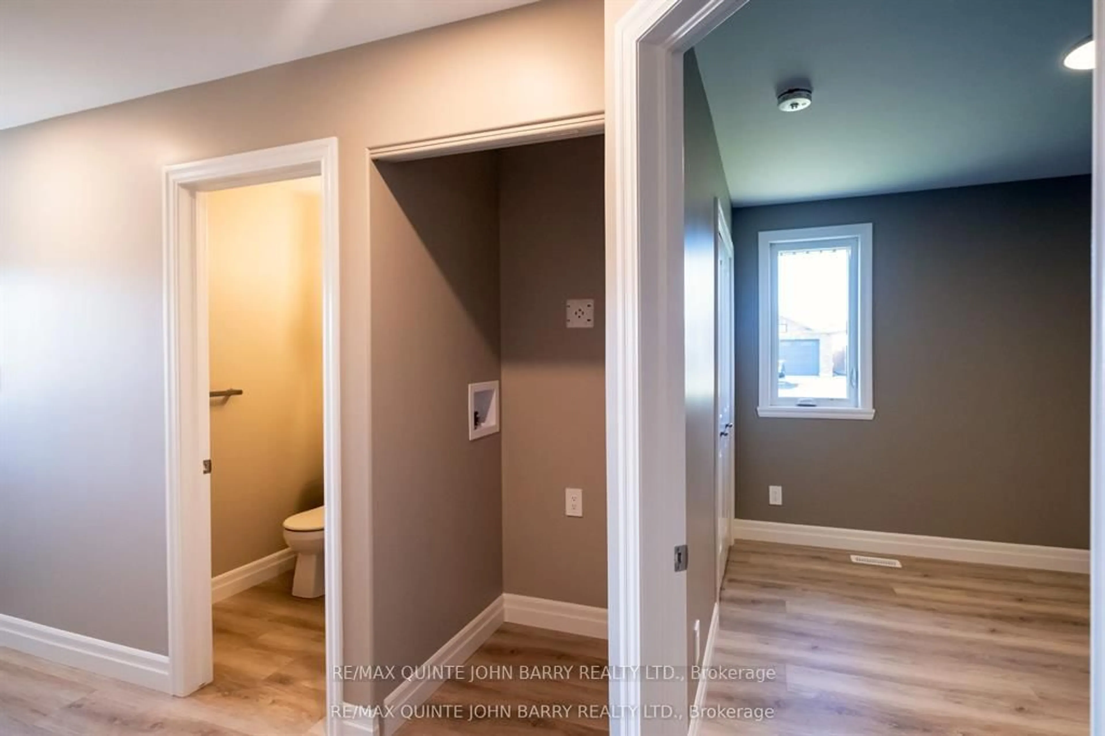 Indoor entryway for 56 Cedar Park Cres #Lot 20, Quinte West Ontario K8V 0J2