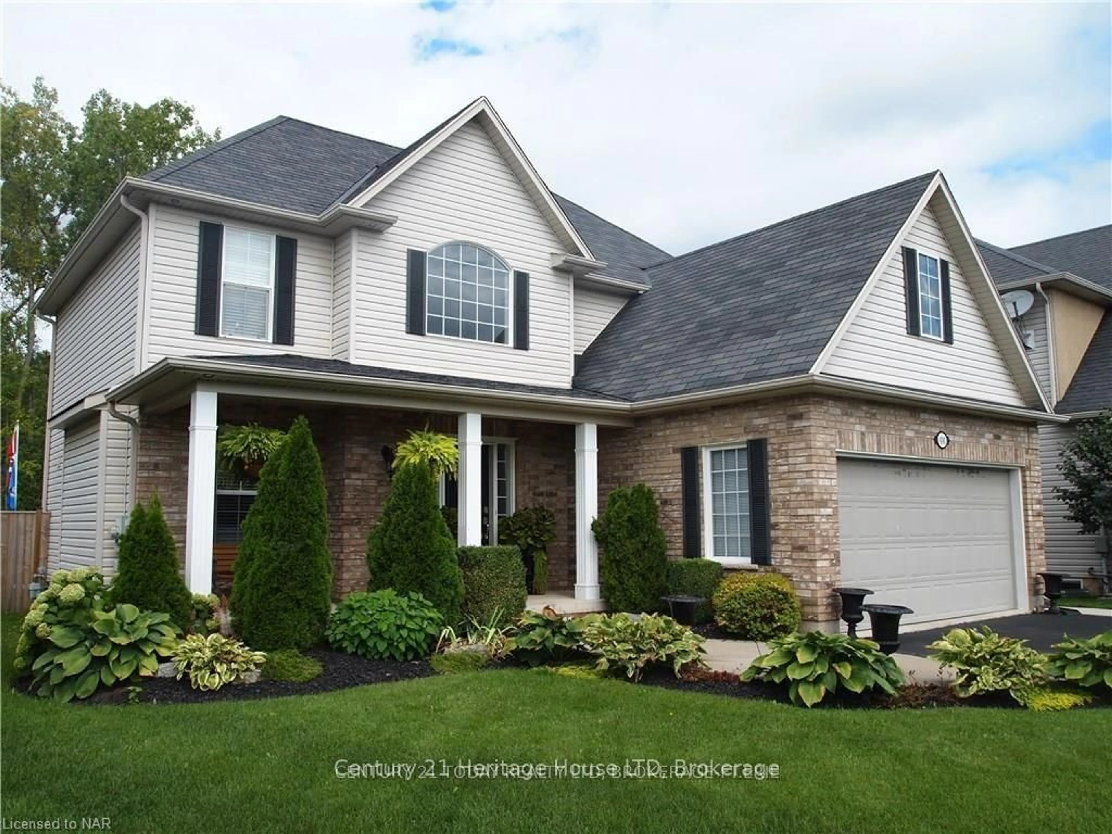 Home with brick exterior material, street for 414 Jordyn Dr, Fort Erie Ontario L2A 6T6