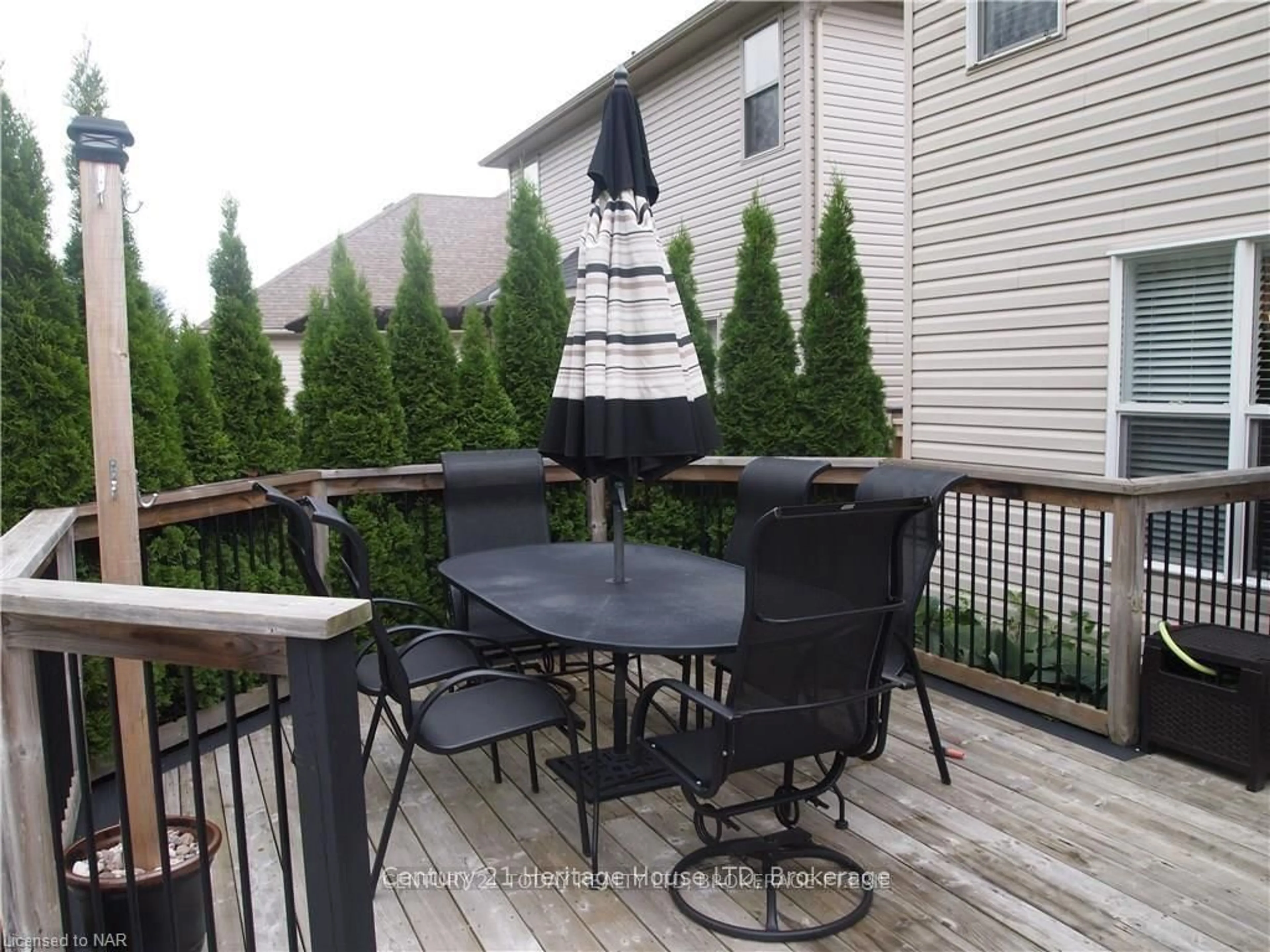 Patio, unknown for 414 Jordyn Dr, Fort Erie Ontario L2A 6T6