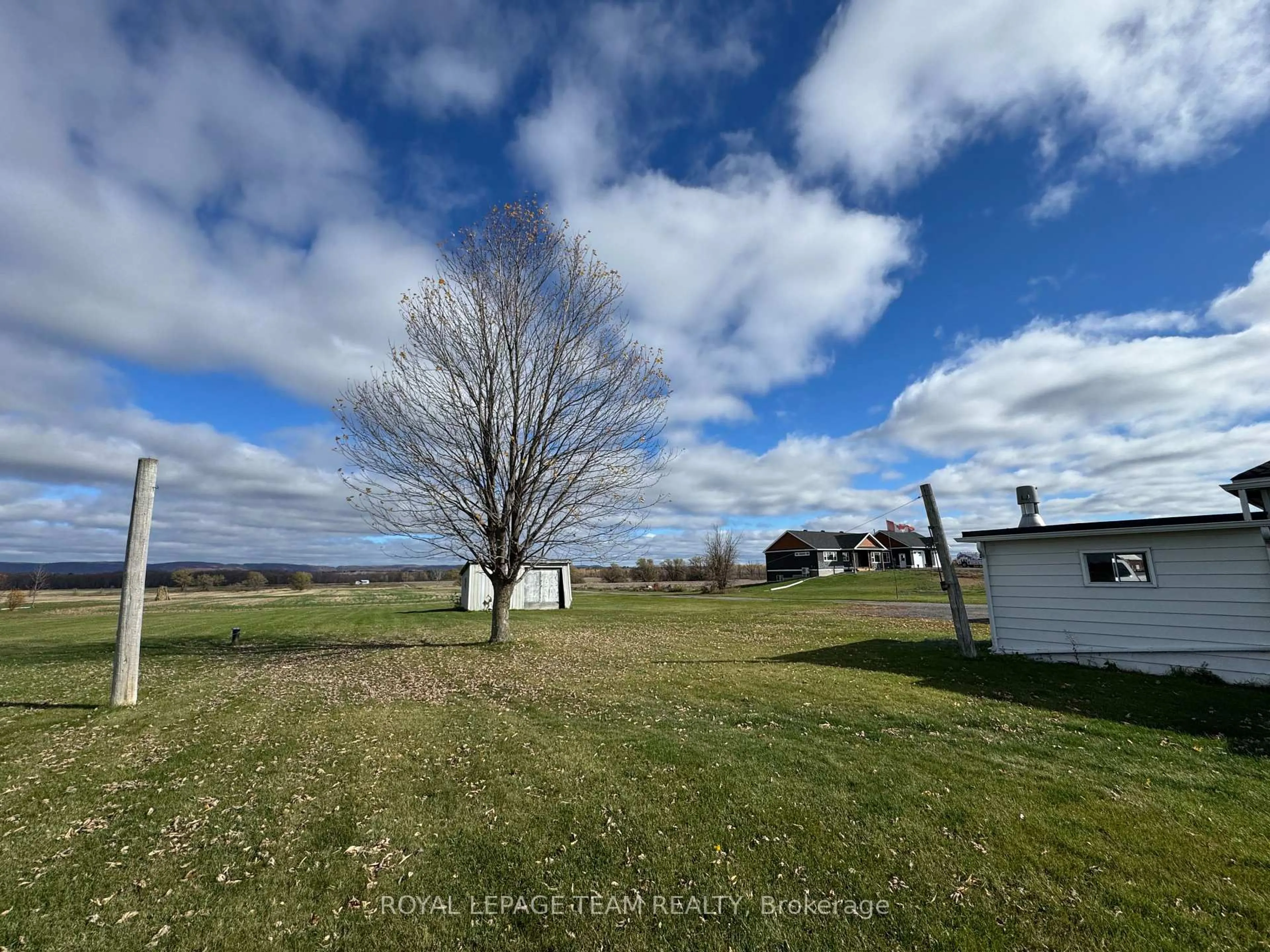 A pic from outside/outdoor area/front of a property/back of a property/a pic from drone, unknown for 3512 Dunrobin Rd, Ottawa Ontario K0A 3M0