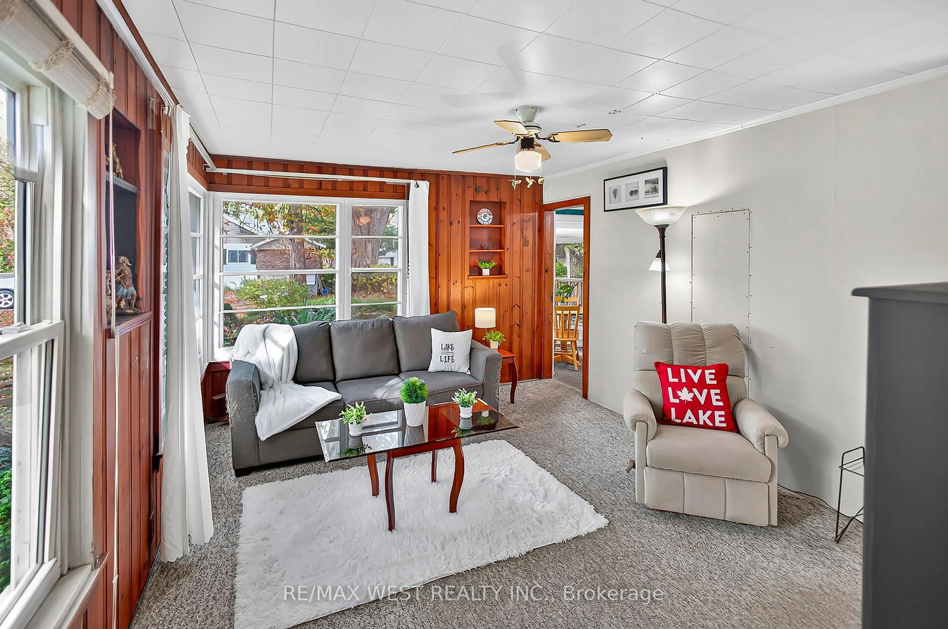 Living room with furniture, unknown for 2018 Yonge St, Sarnia Ontario N0N 1C0