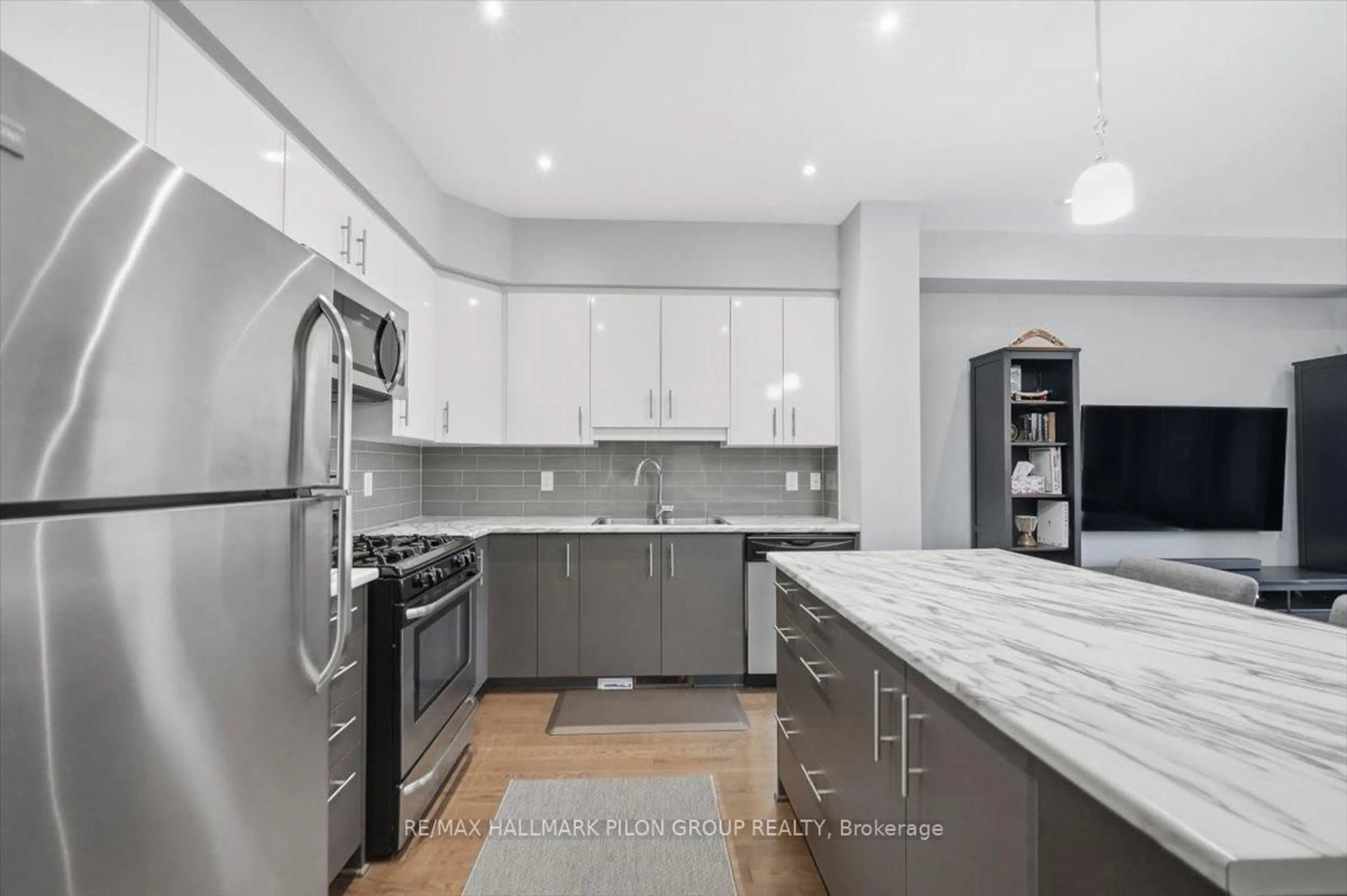Open concept kitchen, unknown for 214 Dragonfly Walk, Ottawa Ontario K1W 0J8