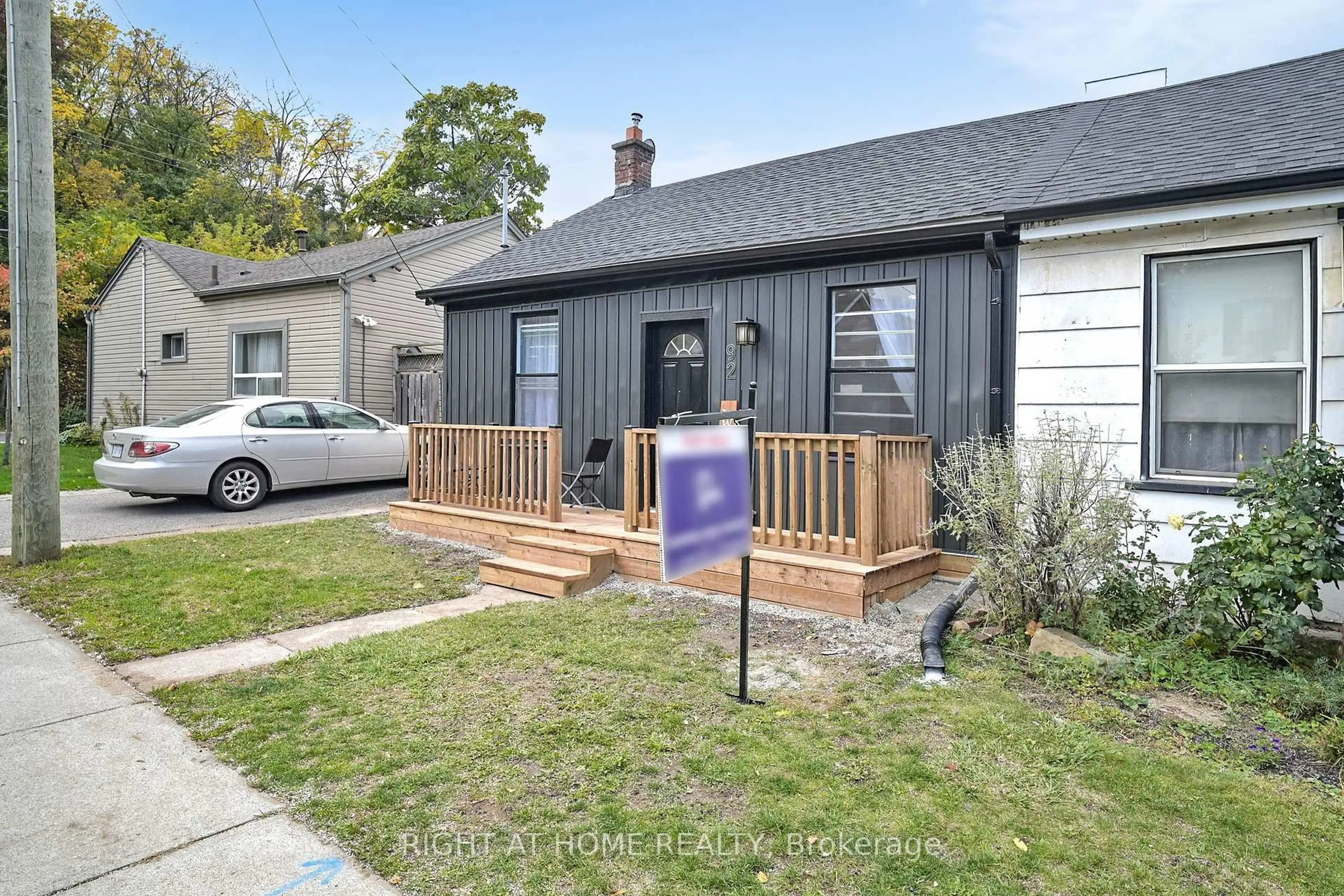 Home with vinyl exterior material, street for 92 Aurora St, Hamilton Ontario L8N 2P7