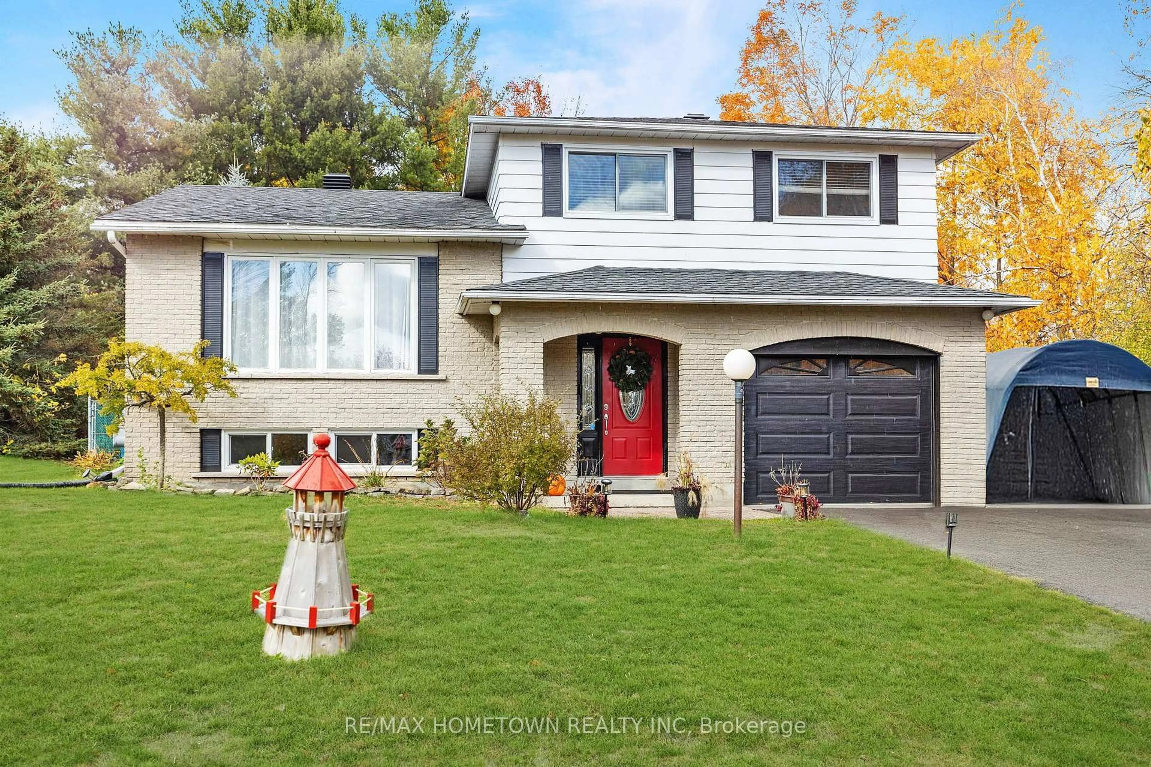 Home with vinyl exterior material, street for 4 Meikle Dr, Augusta Ontario K0E 1P0