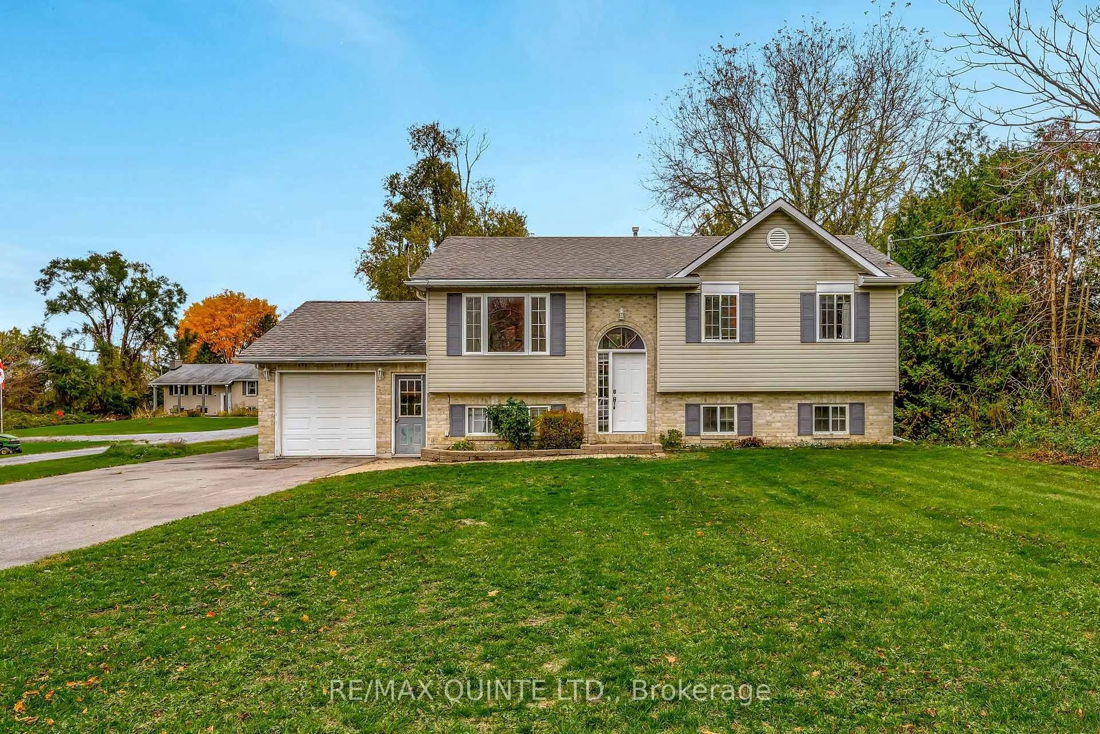 Home with vinyl exterior material, street for 81 Wallbridge Rd, Quinte West Ontario K8P 1C2